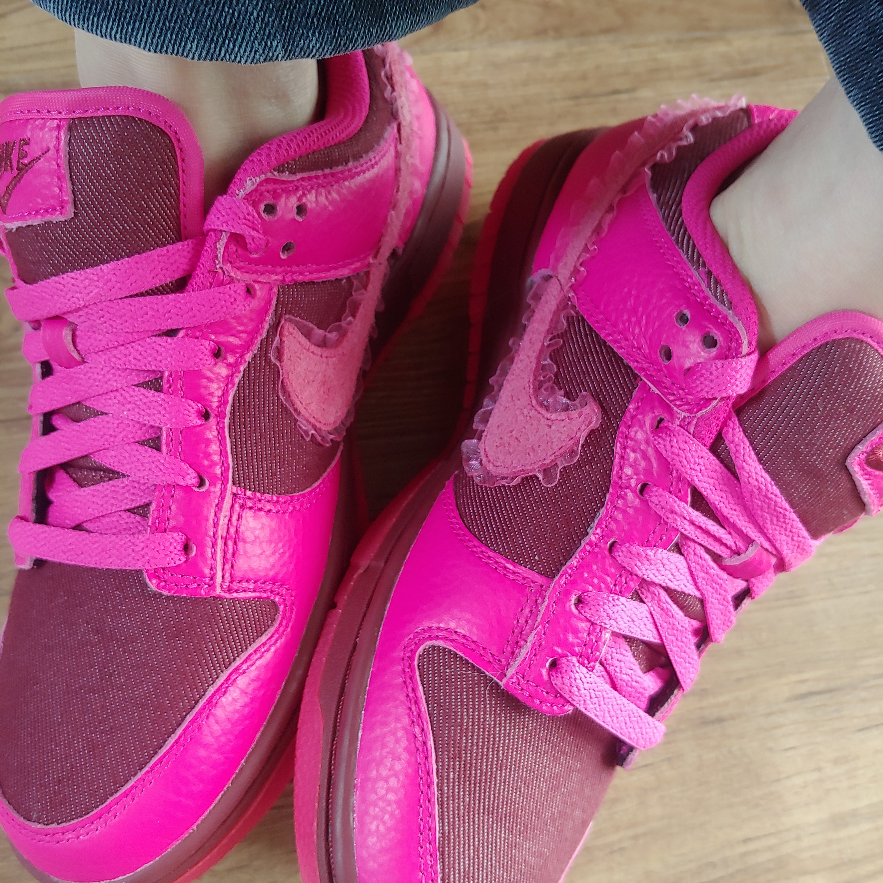 (W) Nike Dunk Low Prime Pink 착용 스타일 - 2