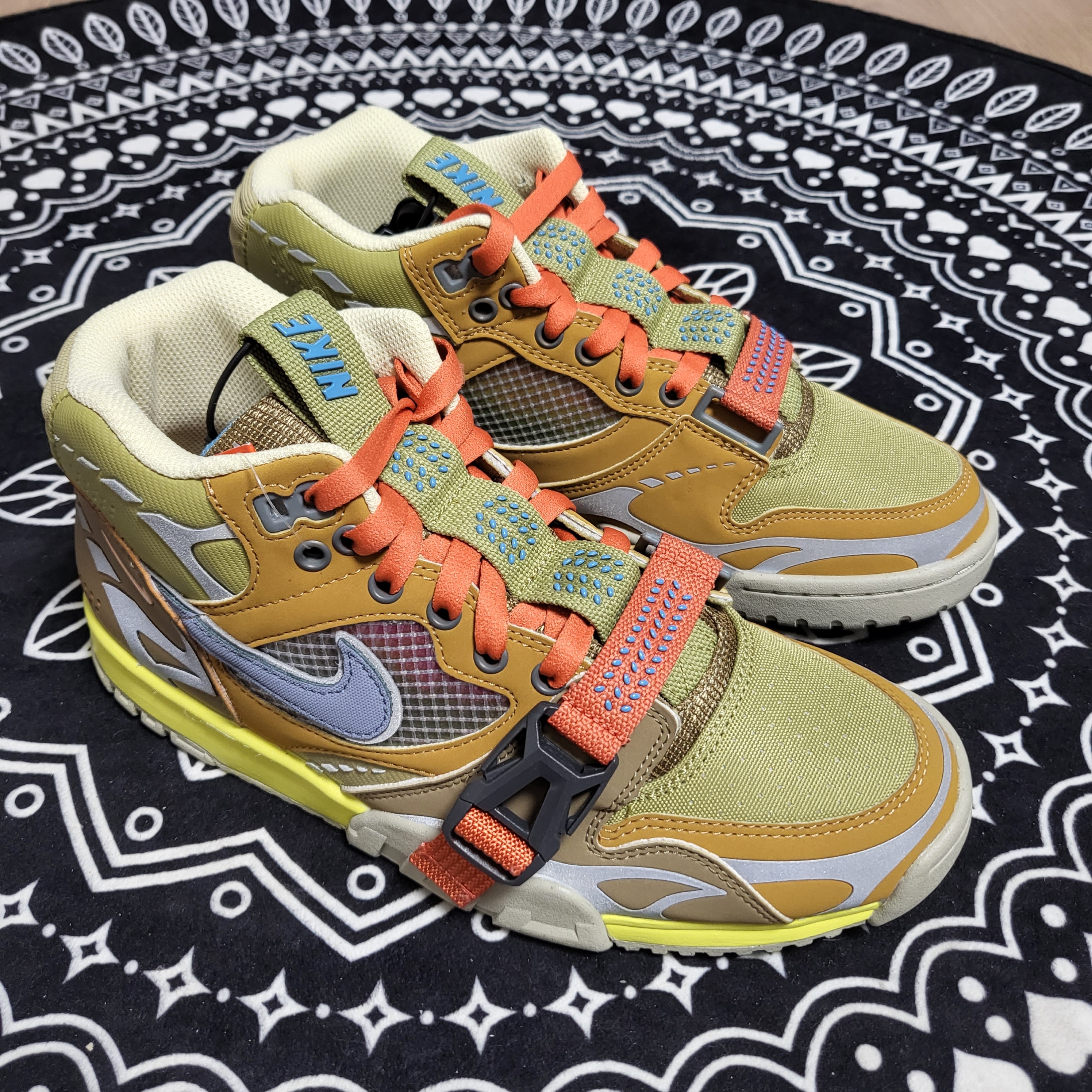 Nike Air Trainer 1 SP Coriander 착용 스타일 - 2
