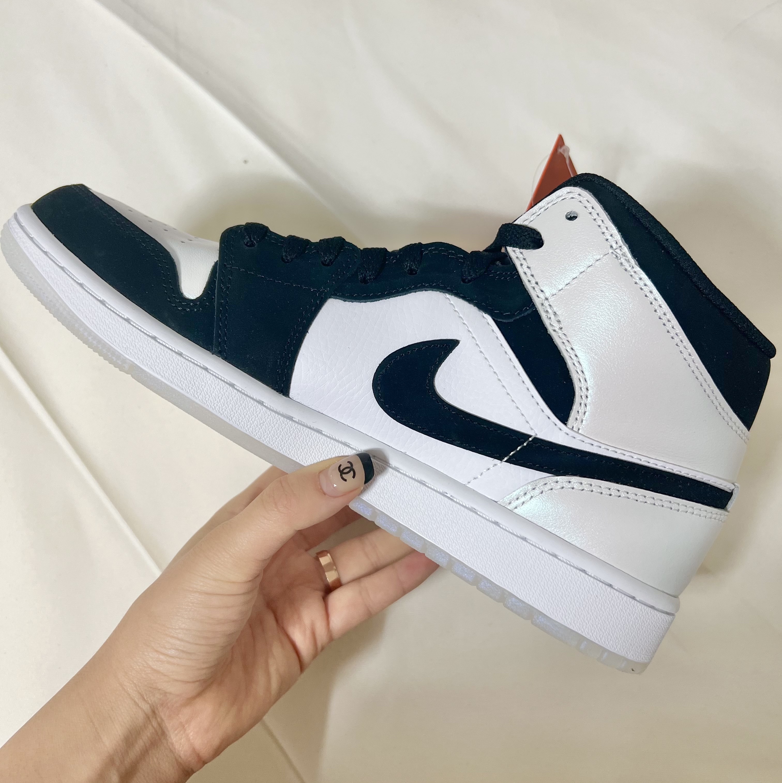 Jordan 1 Mid SE Diamond 착용 스타일 - 1
