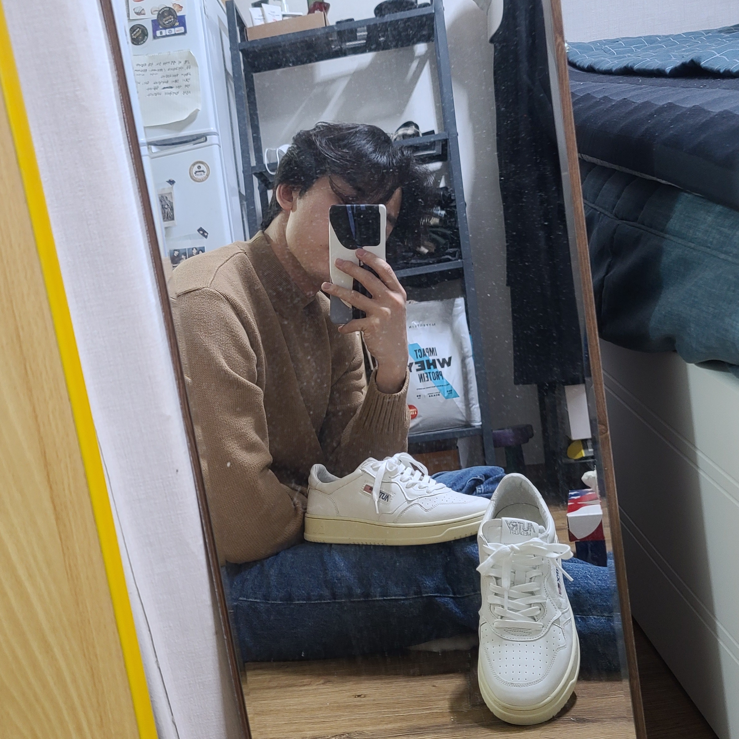 Autry Medalist Low Goatskin Sneakers White 착용 스타일 - 4