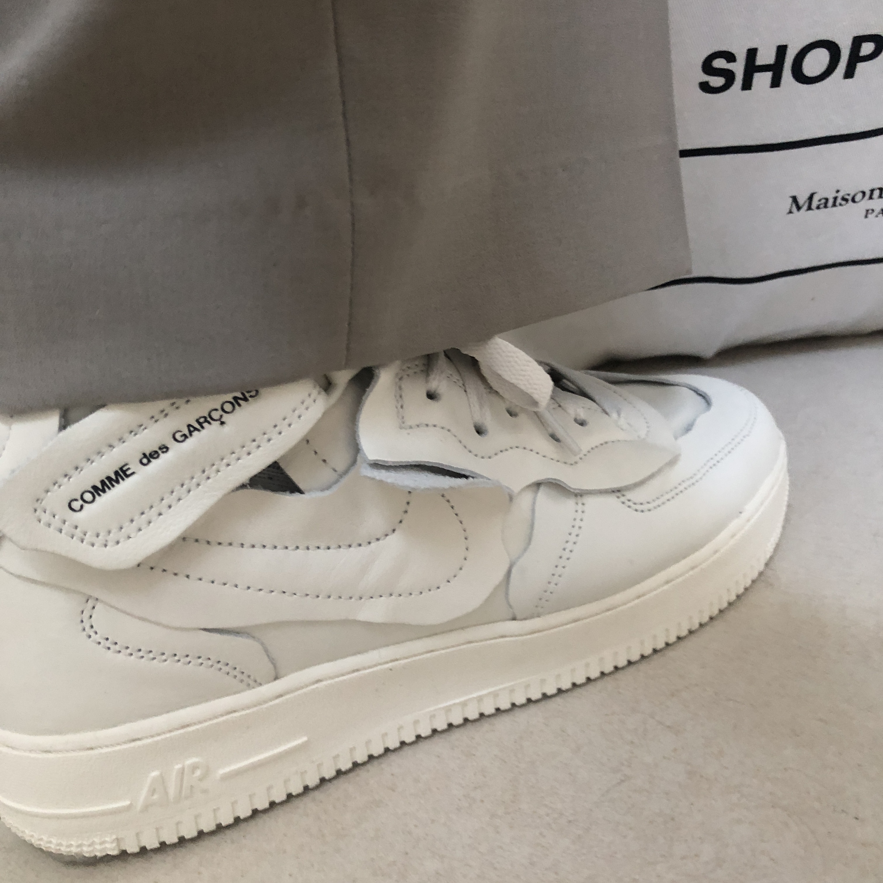 Nike x Comme des Garcons Homme Plus Air Force Mid White 착용 스타일 - 1