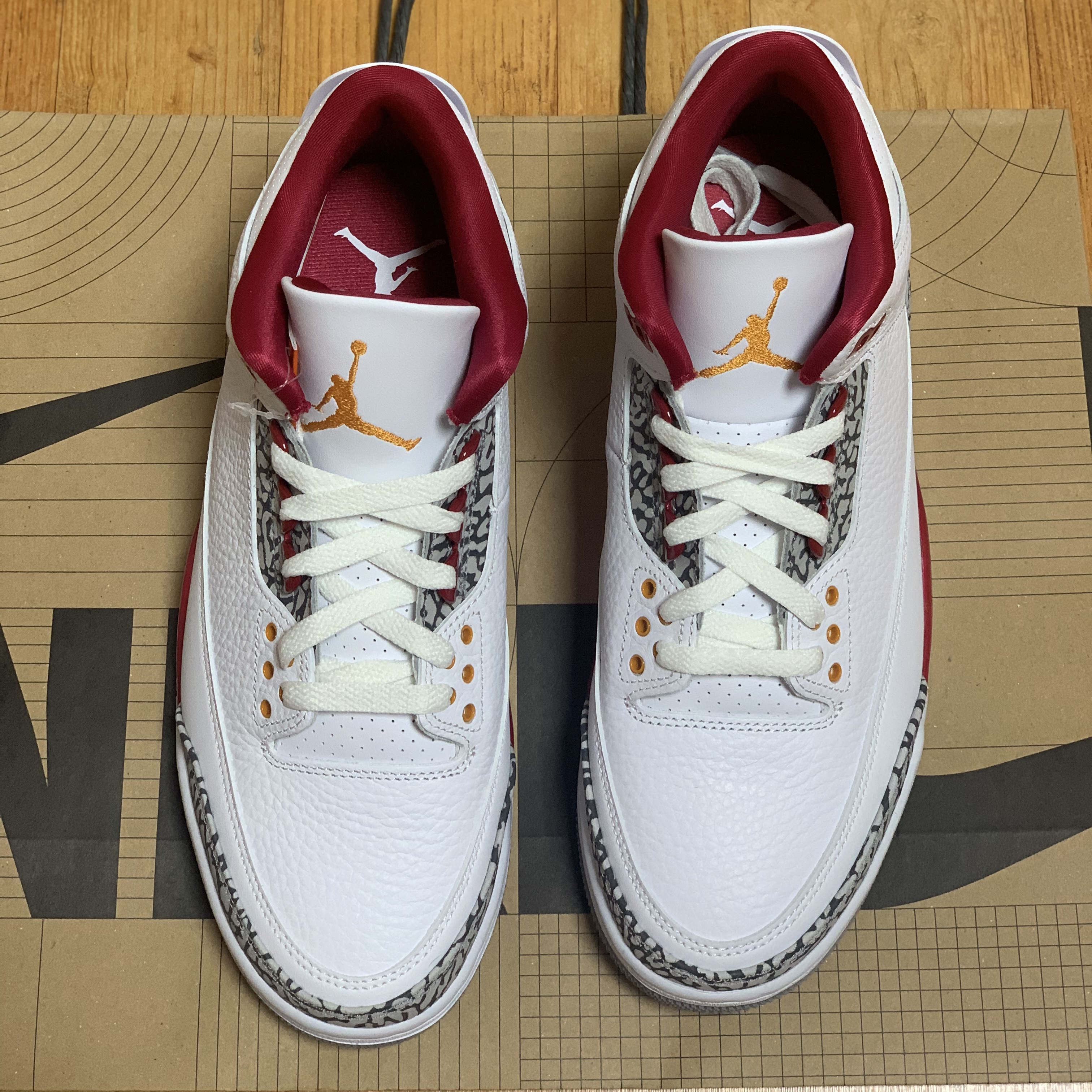 Jordan 3 Retro Cardinal Red 착용 스타일 - 2