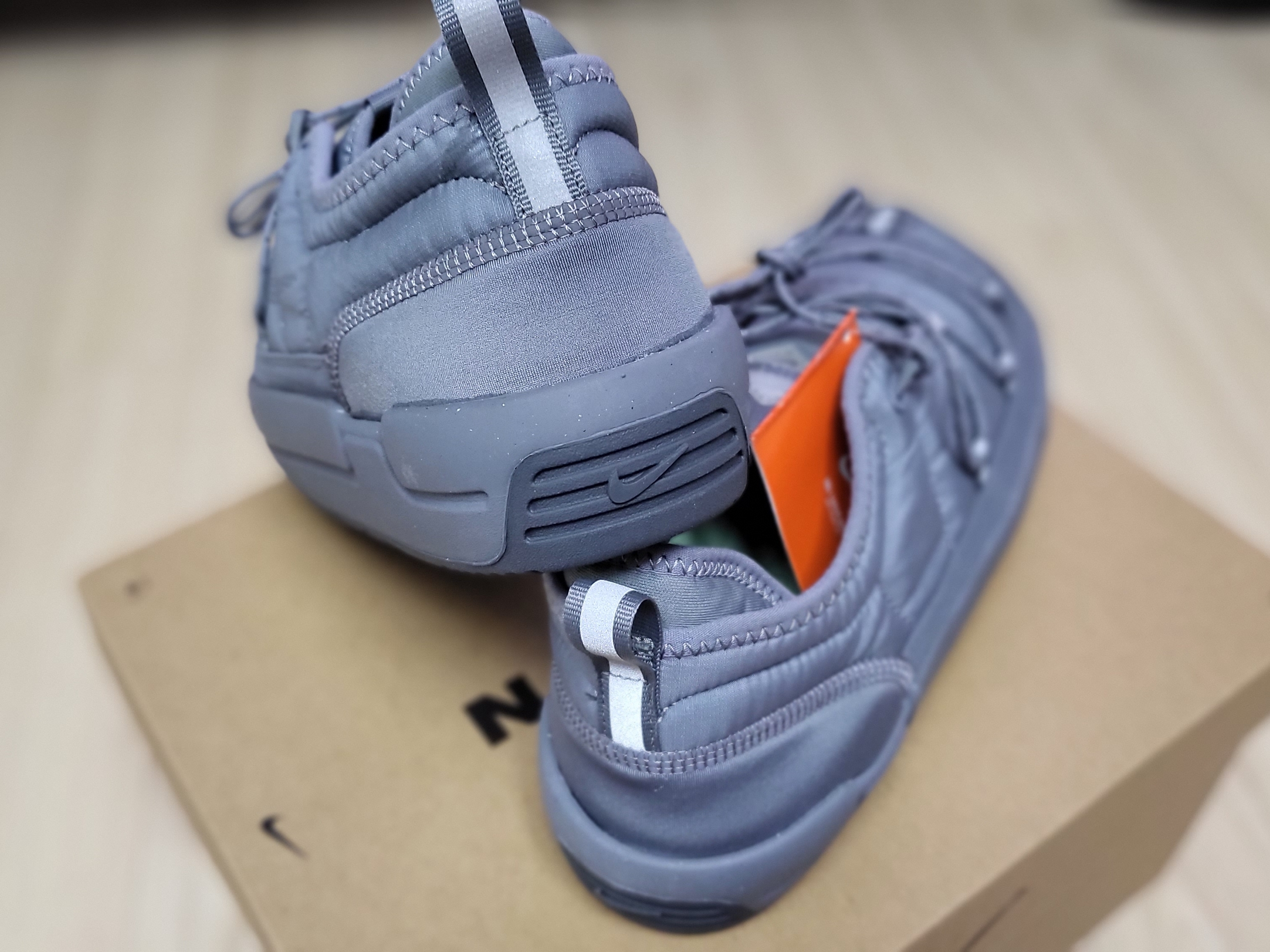 Nike Offline Pack Cool Grey 착용 스타일 - 5