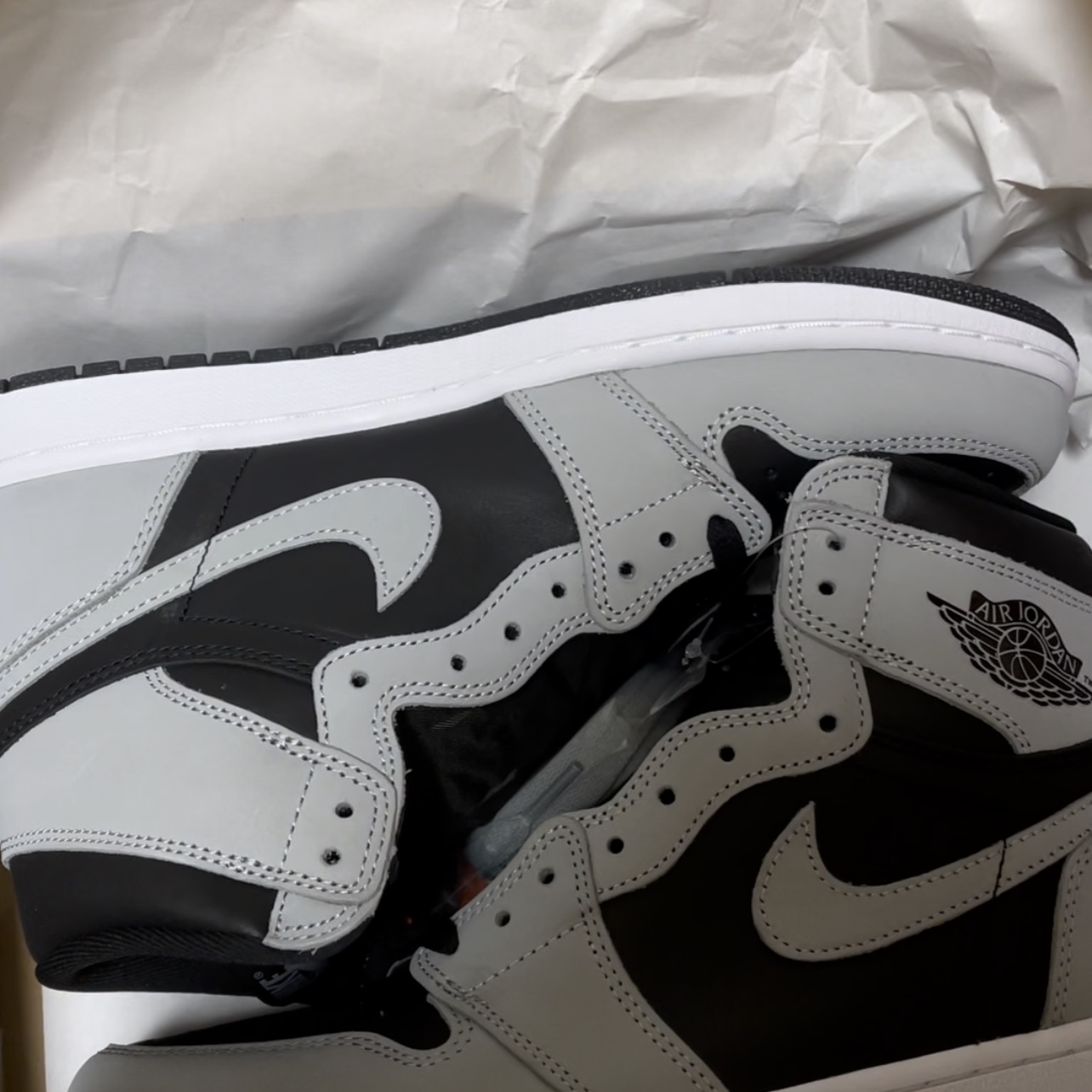 Jordan 1 Retro High OG Shadow 2.0, Jordan 1 Retro High OG Patent Bred 착용 스타일 - 1