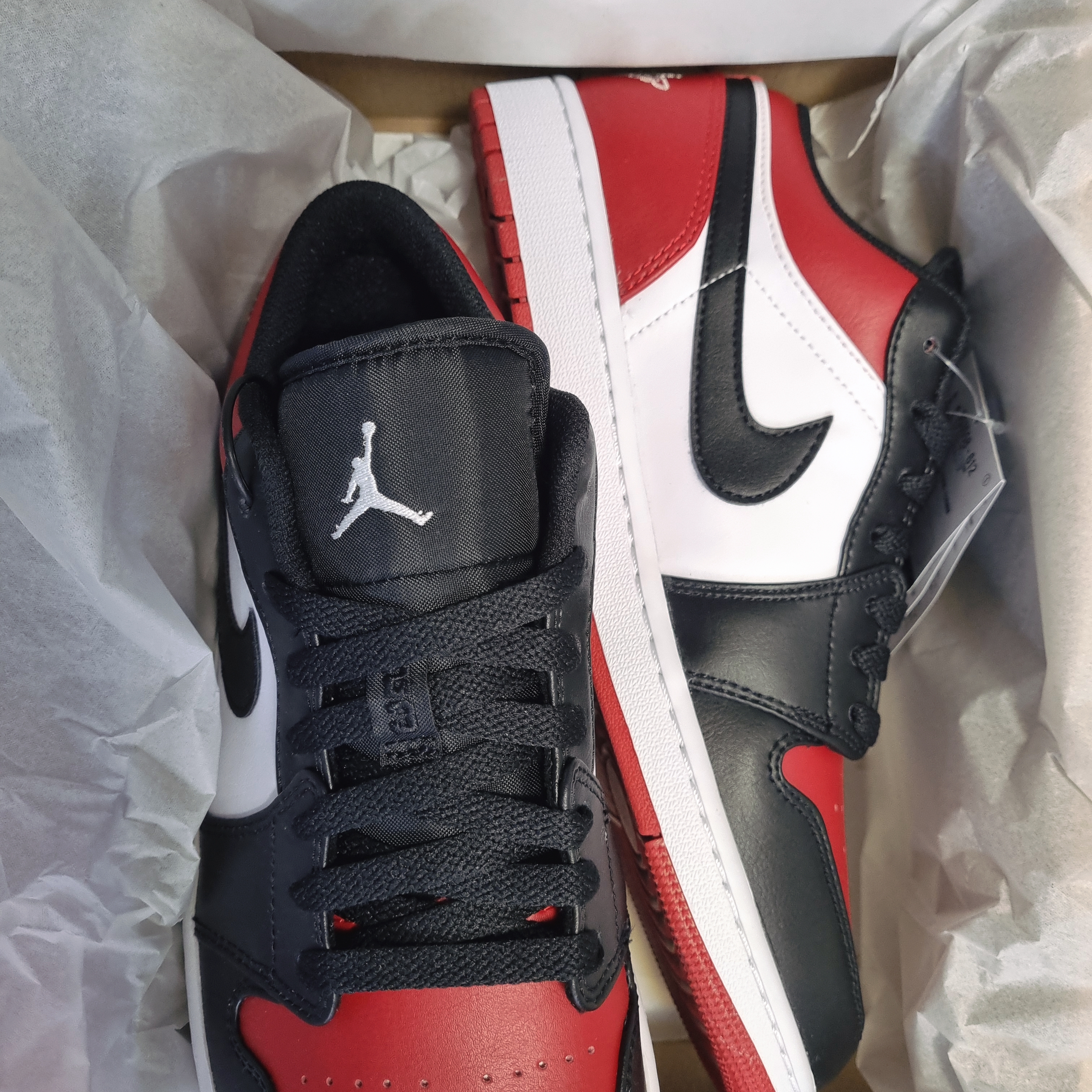 Jordan 1 Low Bred Toe 착용 스타일 - 2