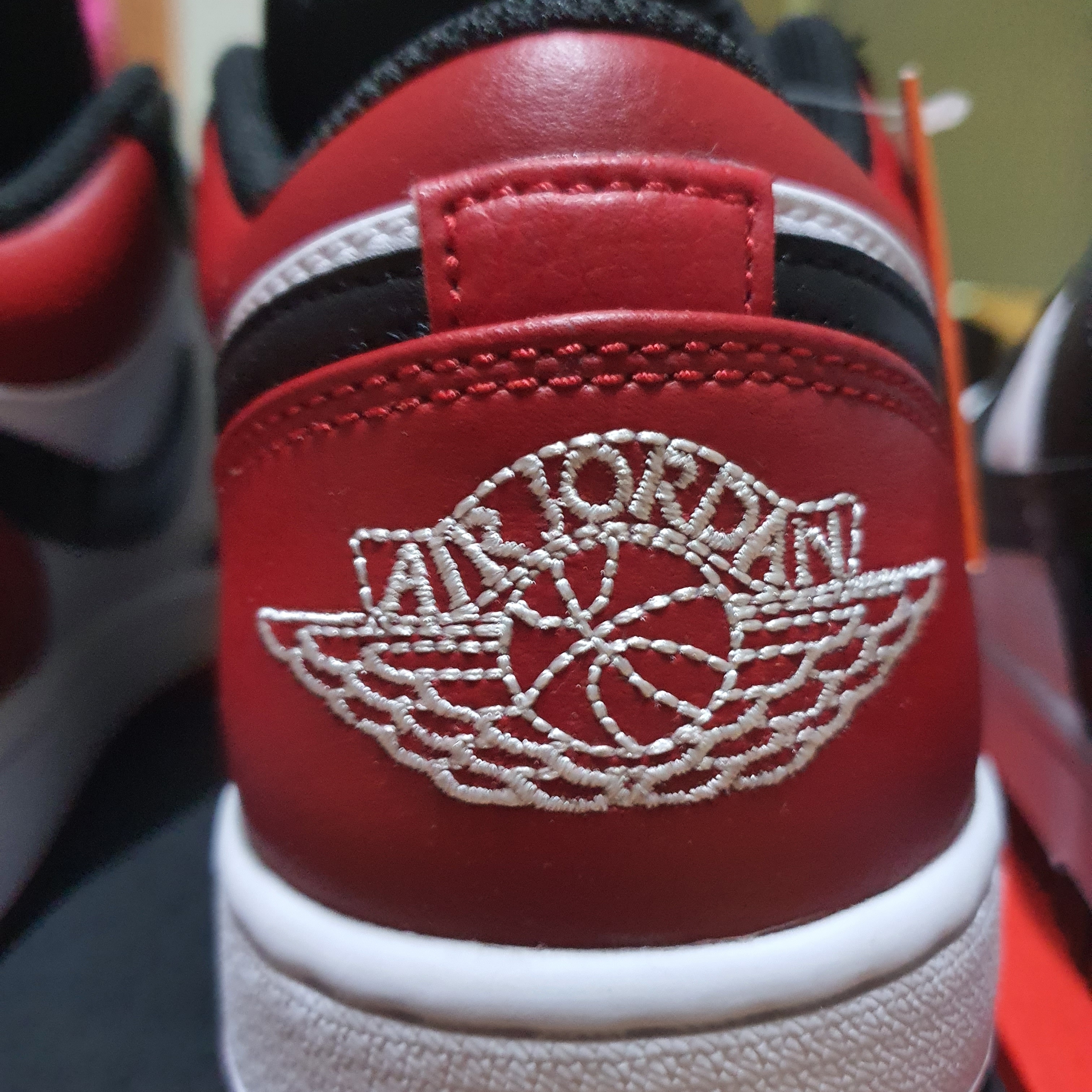 Nike Dunk Low Retro Black, Jordan 1 Low Bred Toe 착용 스타일 - 2