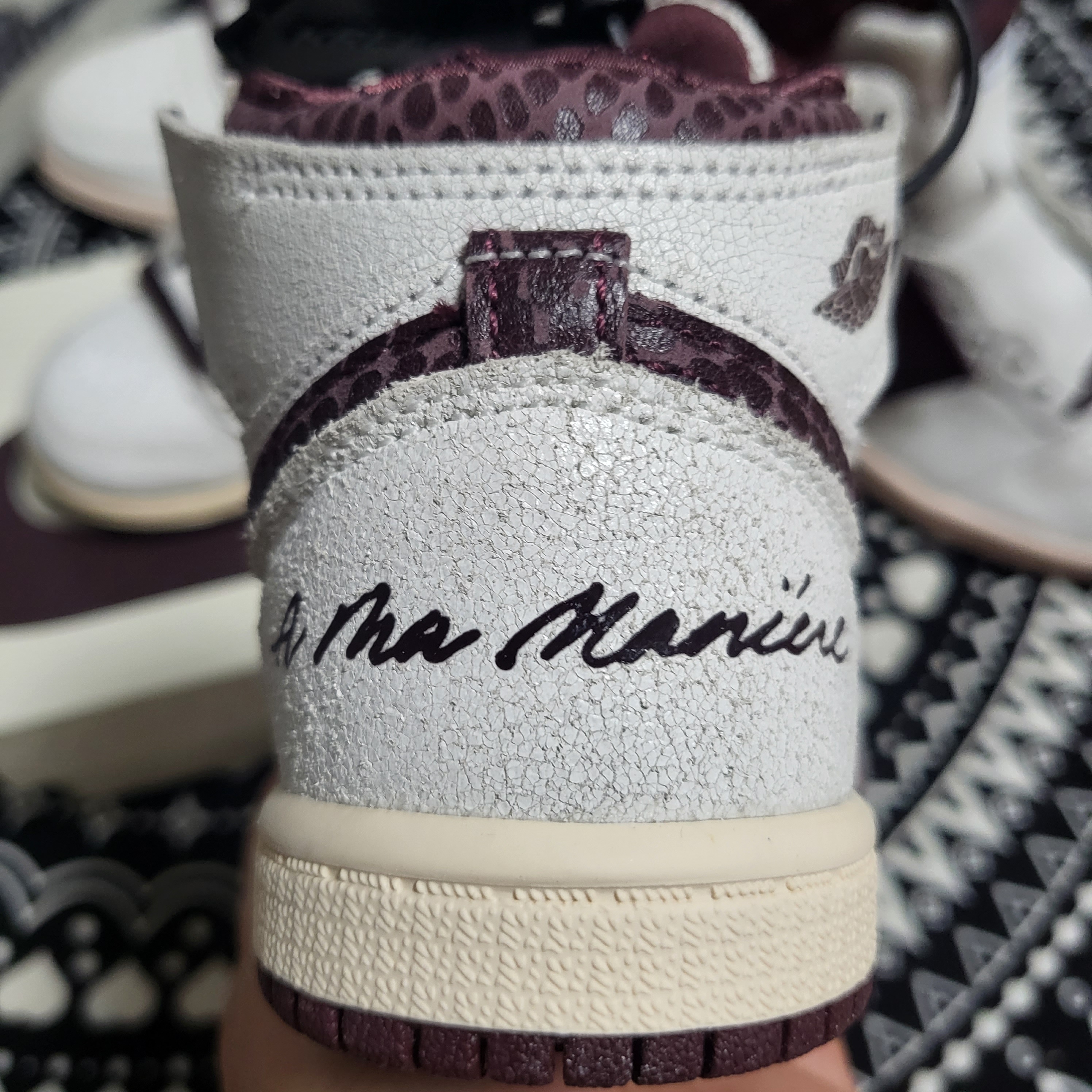 (TD) Jordan 1 x A Ma Maniere Retro High OG SP Burgundy and Sail, Jordan 1 x A Ma Maniere Retro High OG SP Sail and Burgundy 착용 스타일 - 5