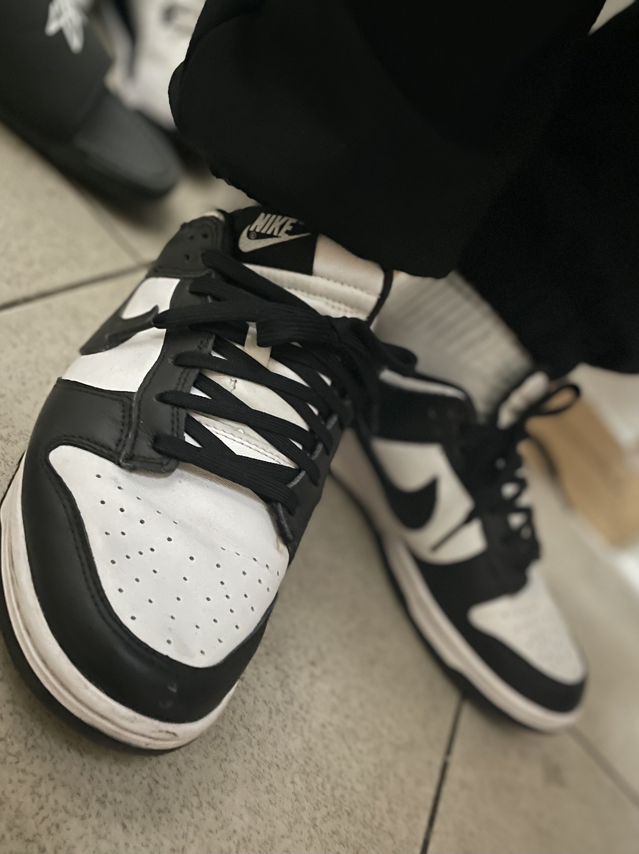 Nike Dunk Low Retro Black 착용 스타일