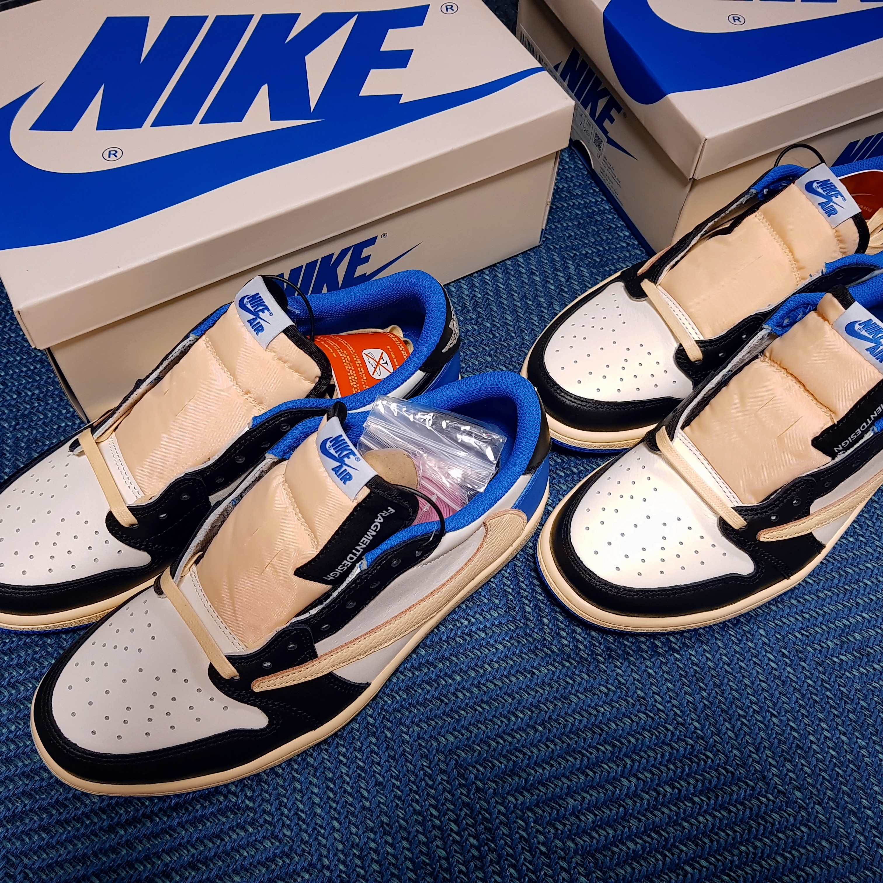 Jordan 1 x Travis Scott x Fragment Retro Low OG SP Military Blue 착용 스타일