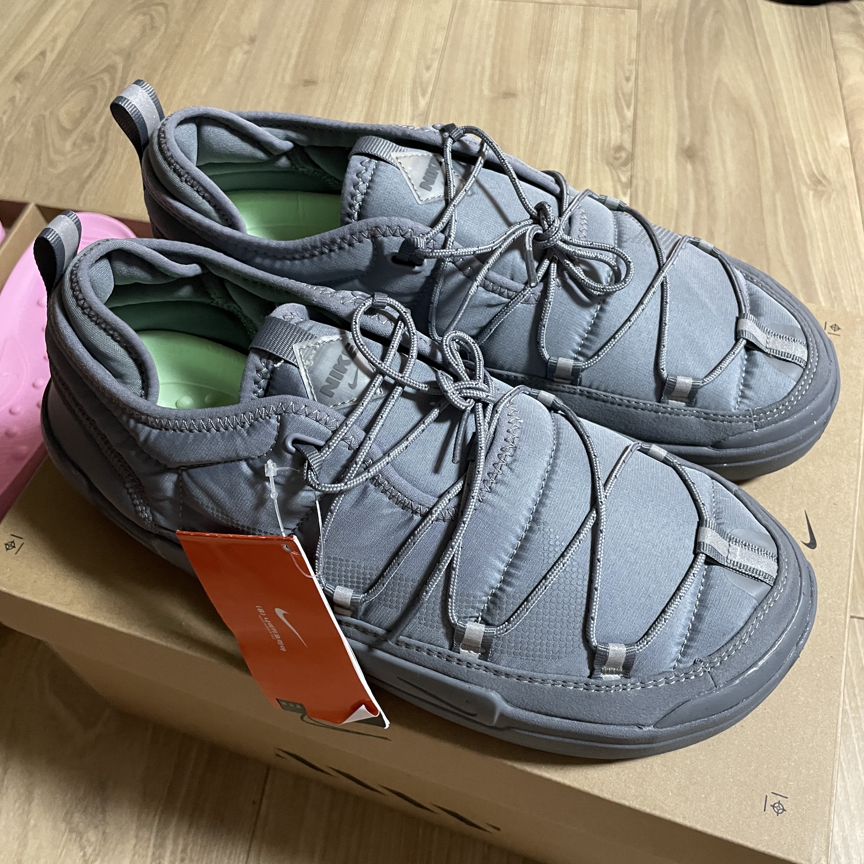 Nike Offline Pack Cool Grey 착용 스타일 - 3