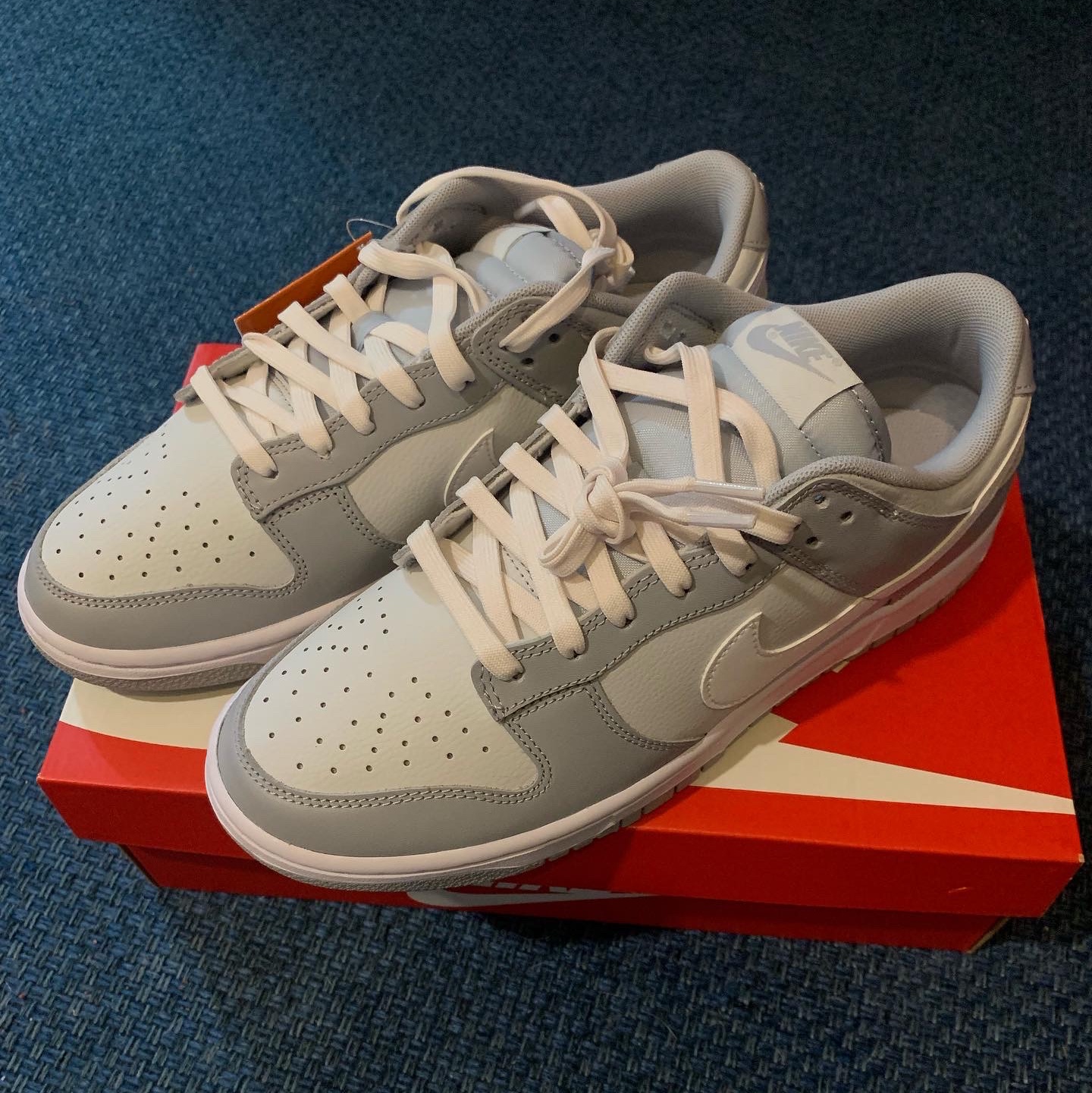 Nike Dunk Low Retro Wolf Grey 착용 스타일 - 2