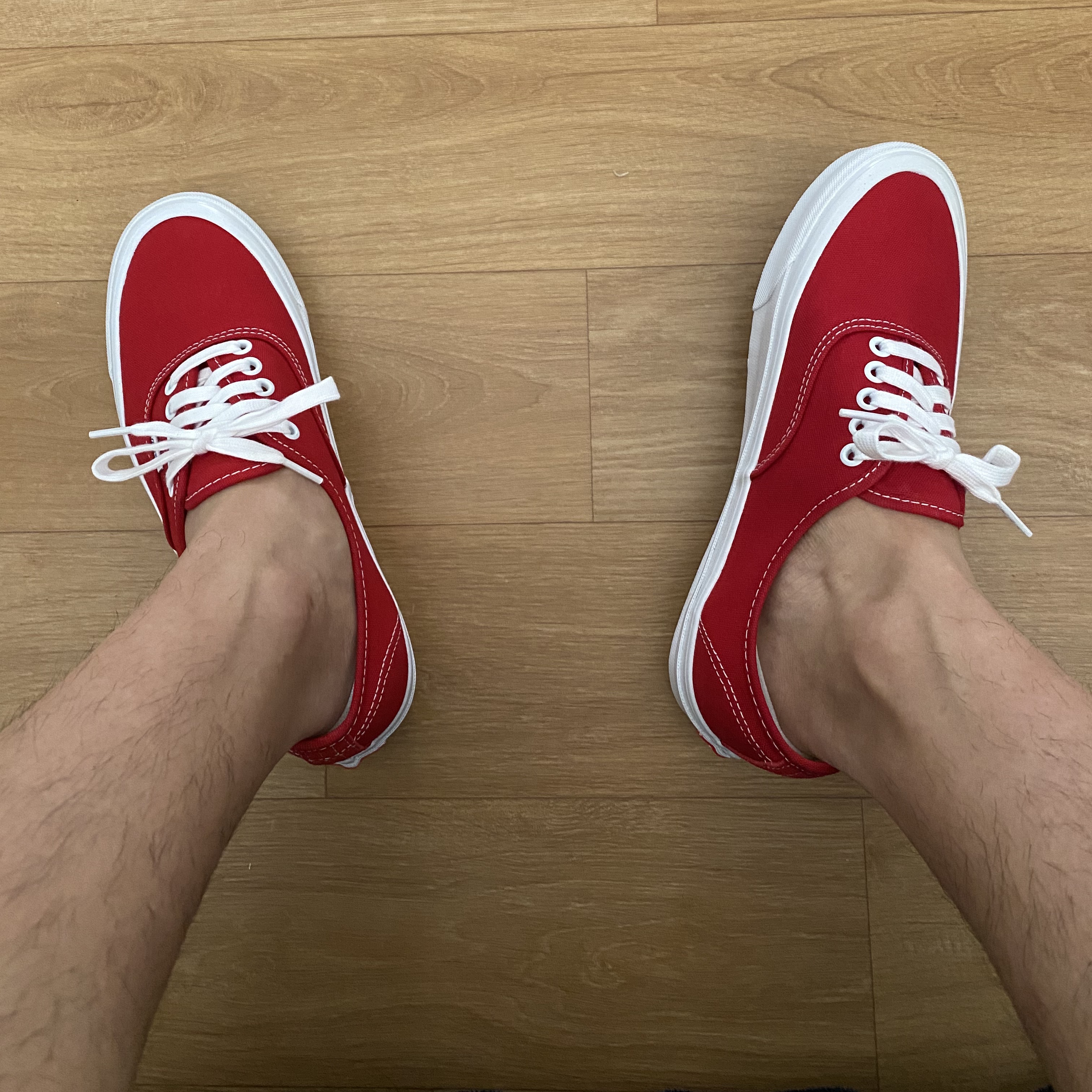 Vans Vault OG Authentic LX Red 착용 스타일