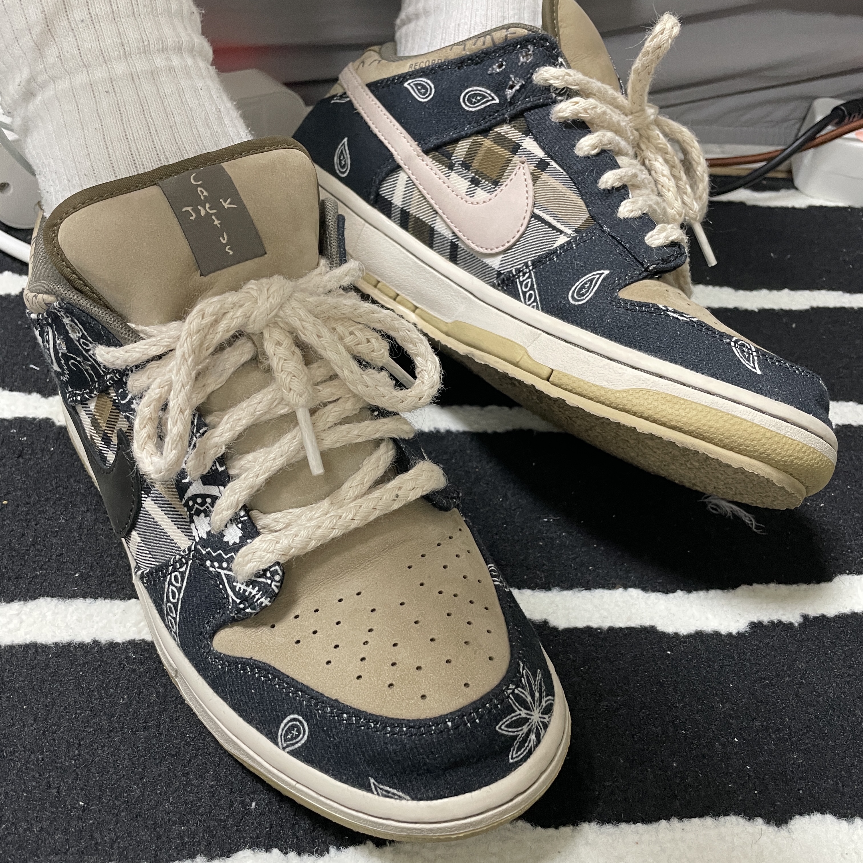 Nike x Travis Scott SB Dunk Low 착용 스타일