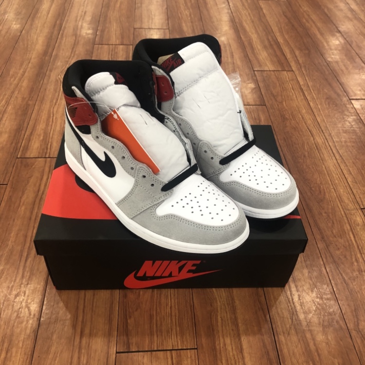 Jordan 1 Retro High OG Light Smoke Grey 착용 스타일