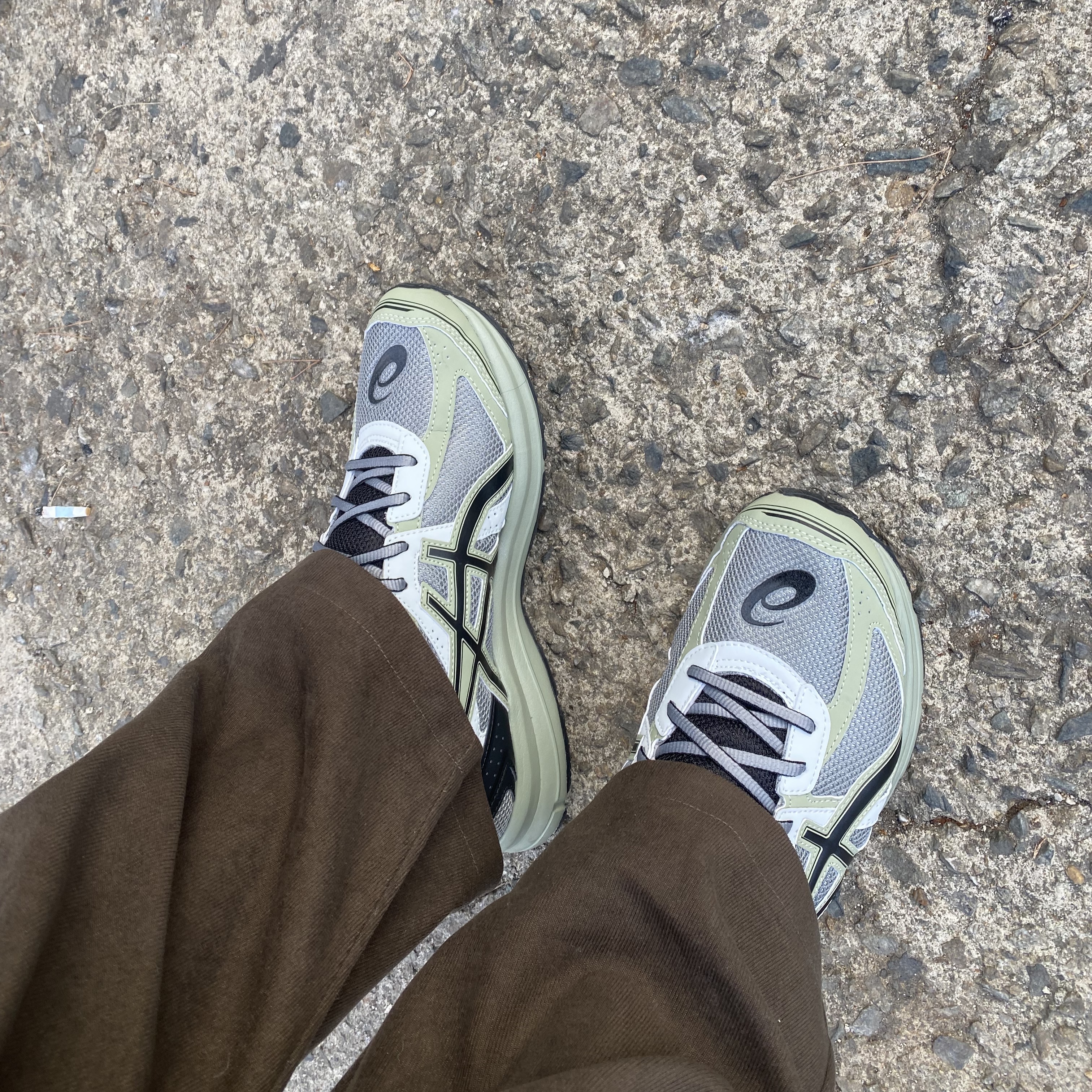 Asics Jog 100 S Sheet Rock - 2E Wide 착용 스타일