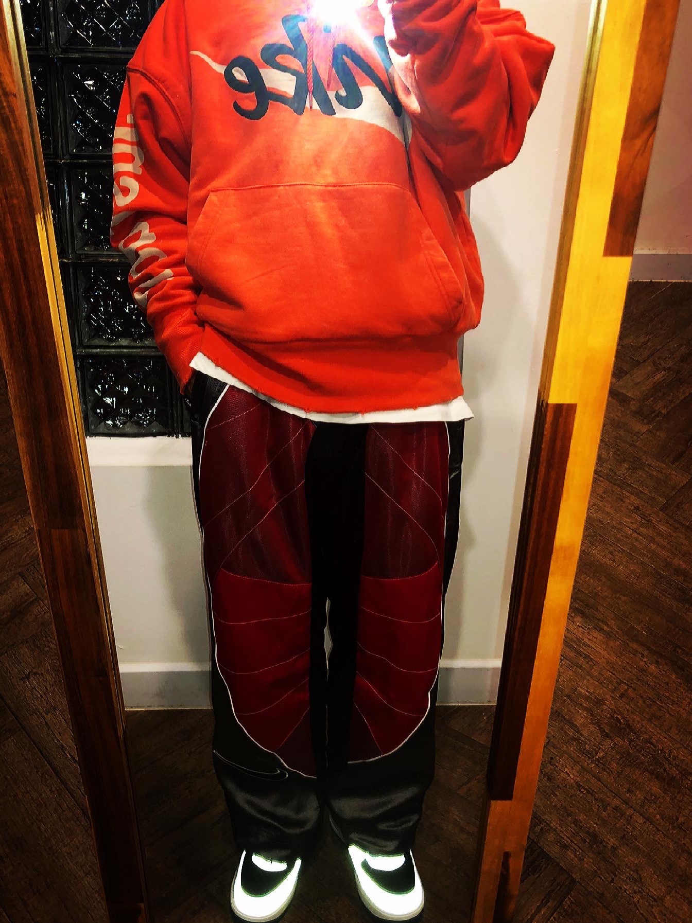 Nike Air Force 1 B Silver Snake, Nike x Cactus Plant Flea Market Shoebox Heavyweight Hooded Pullover Orange - Asia 착용 스타일