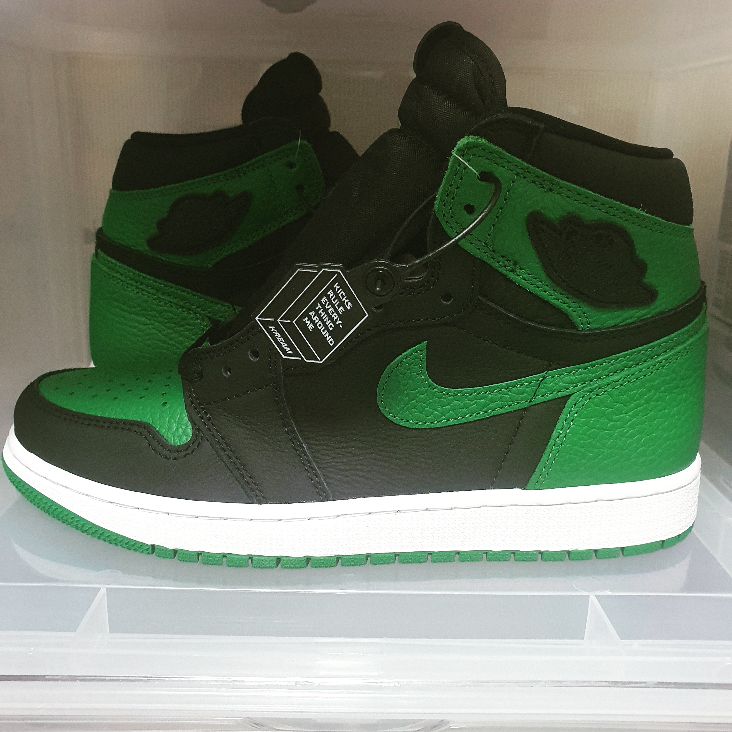 Jordan 1 Retro High OG Pine Green Black 착용 스타일