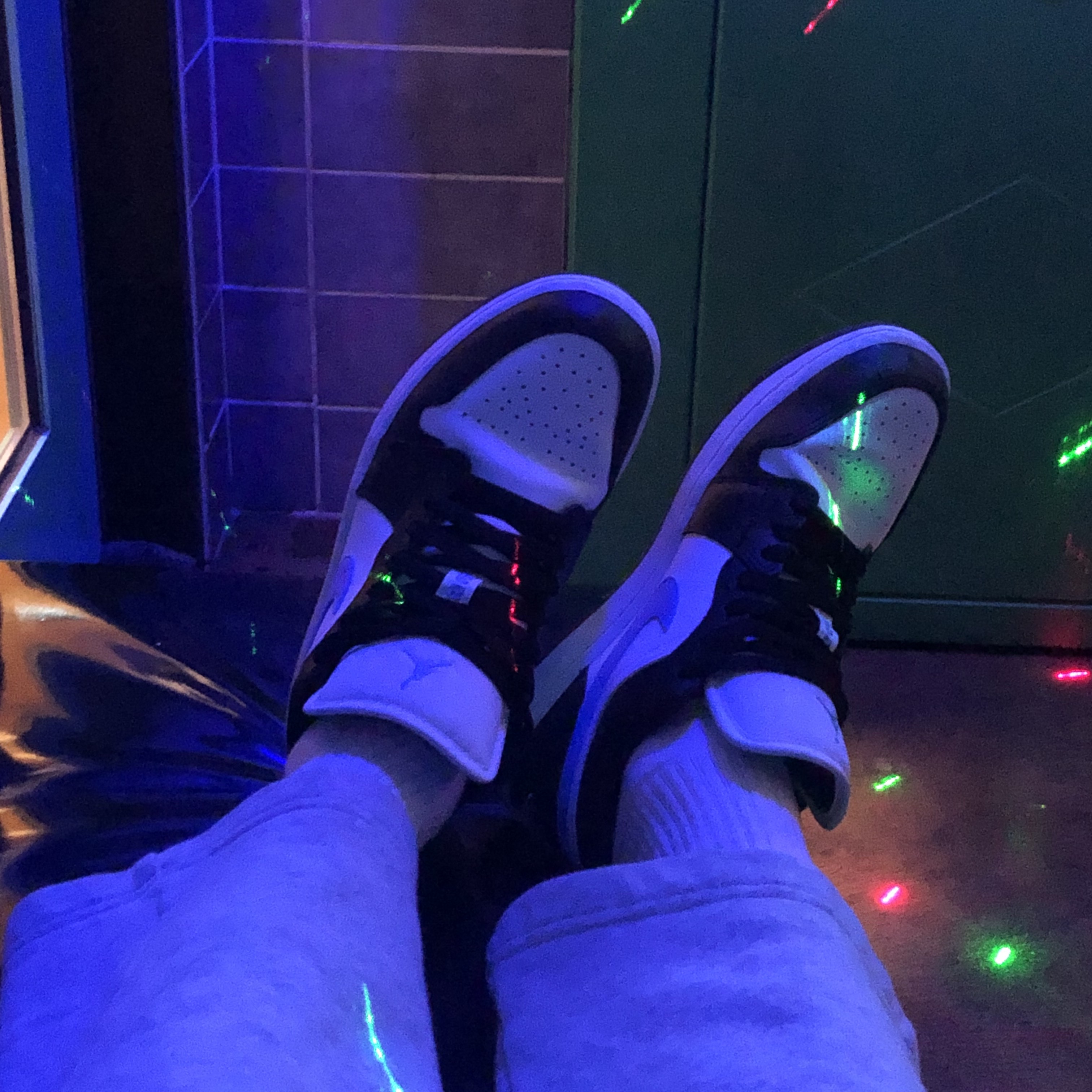 (W) Jordan 1 Low Black University Blue 착용 스타일