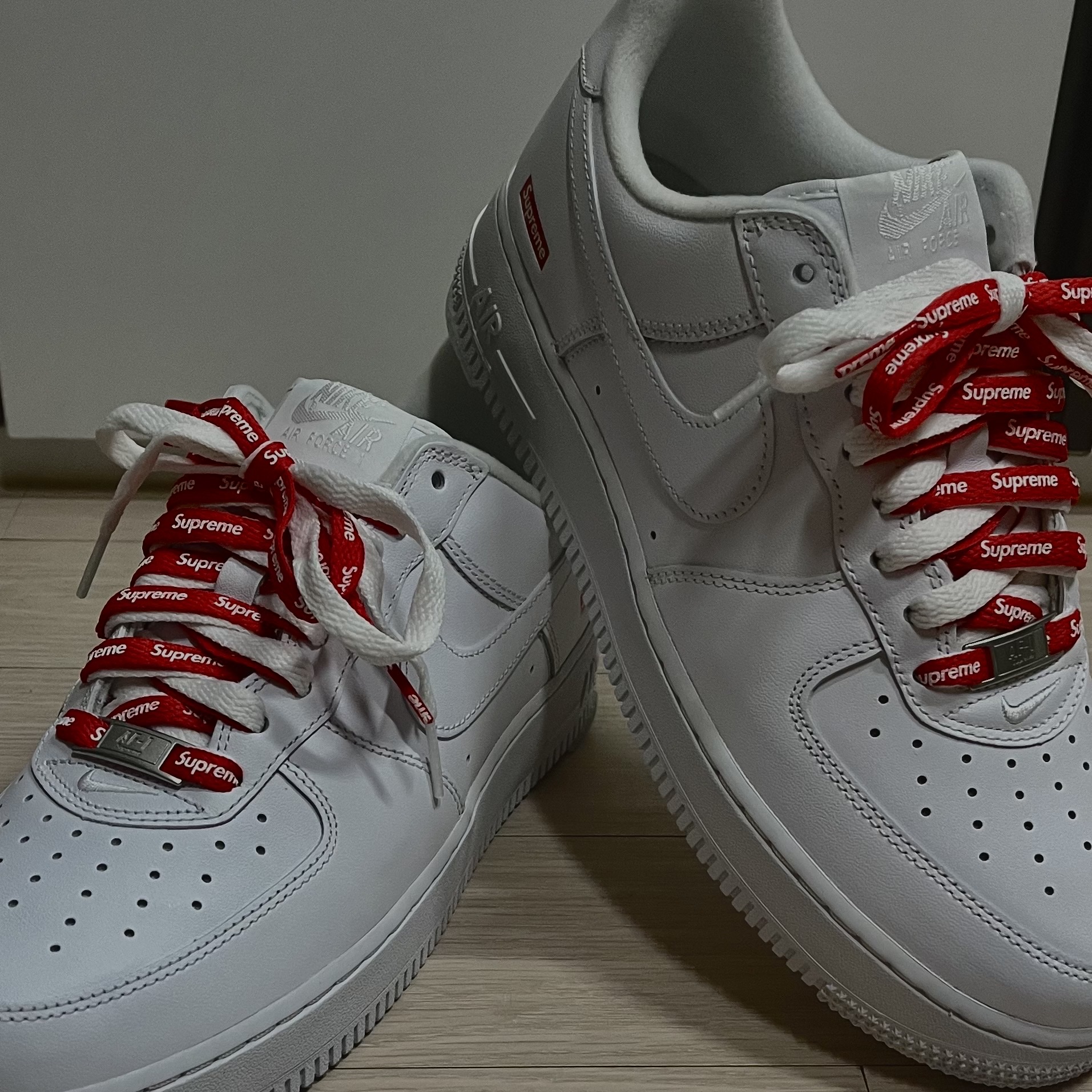Nike x Supreme Air Force 1 Low White 착용 스타일