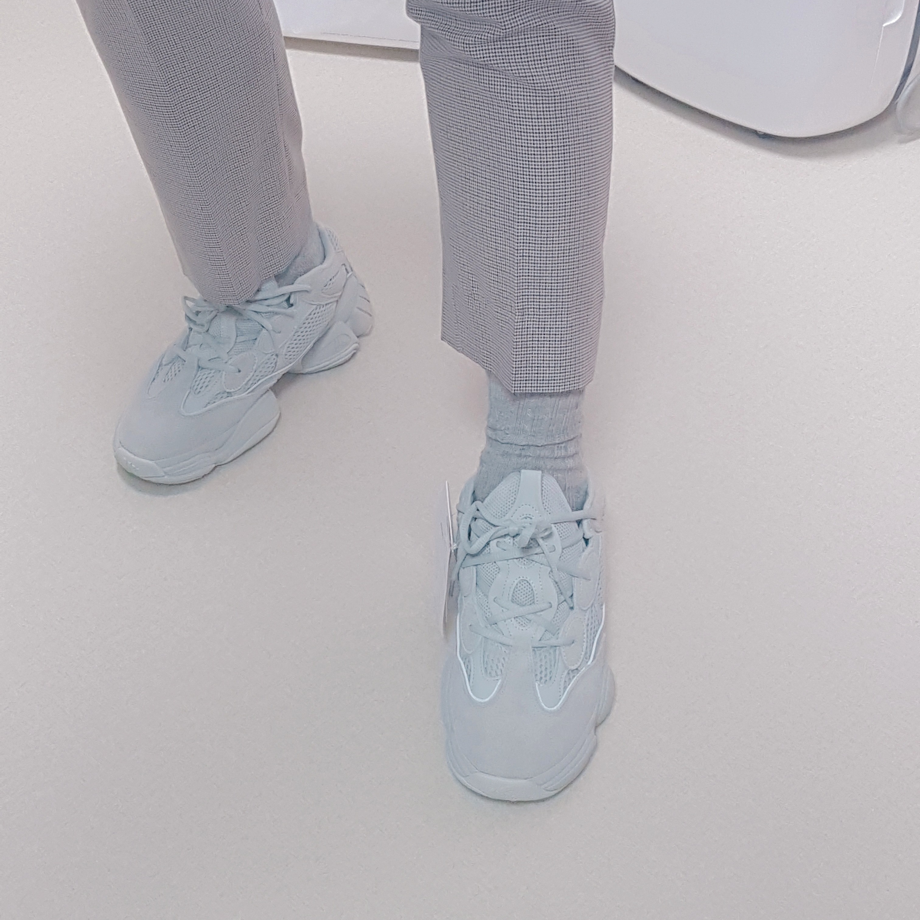 Adidas Yeezy 500 Salt 착용 스타일