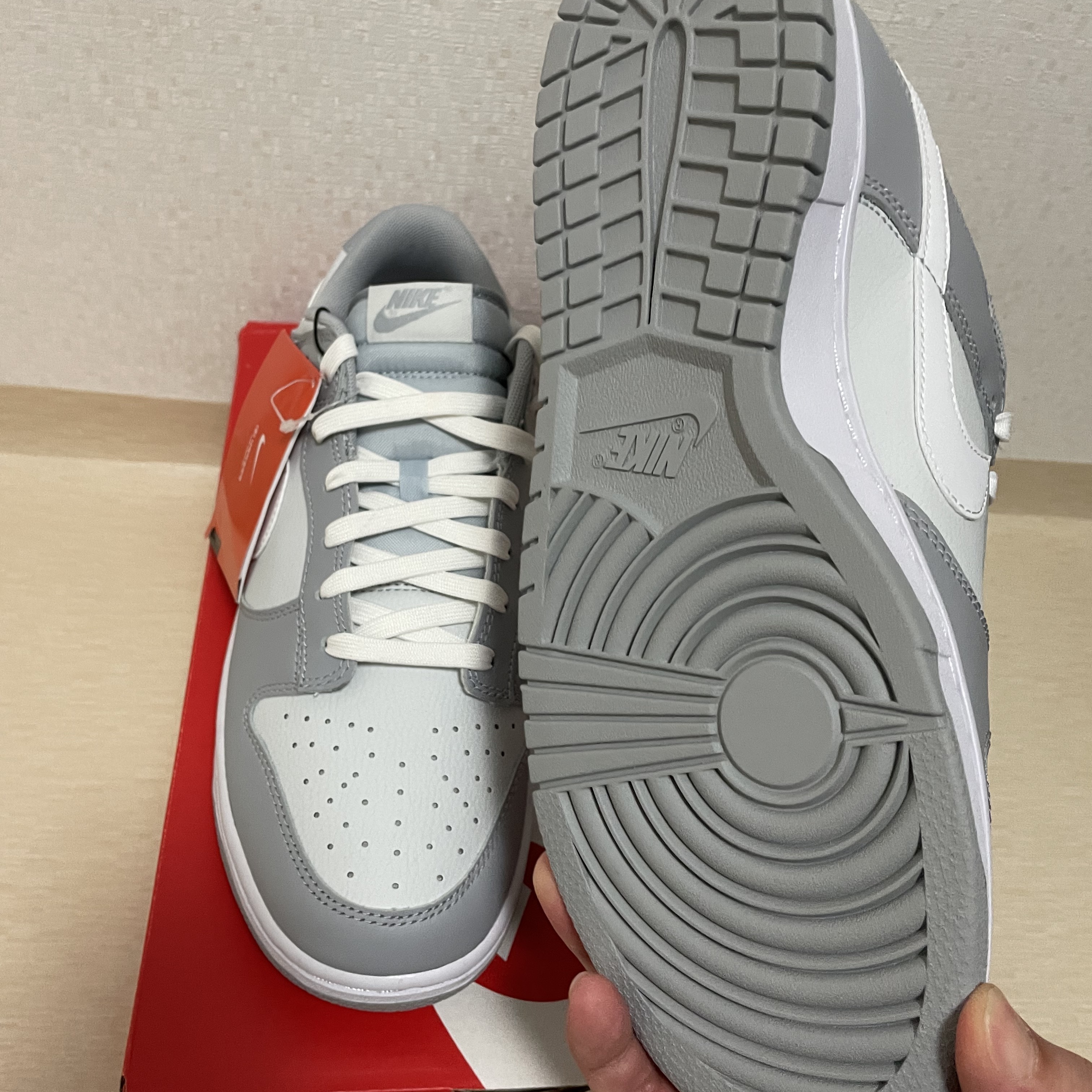 Nike Dunk Low Retro Wolf Grey 착용 스타일 - 5