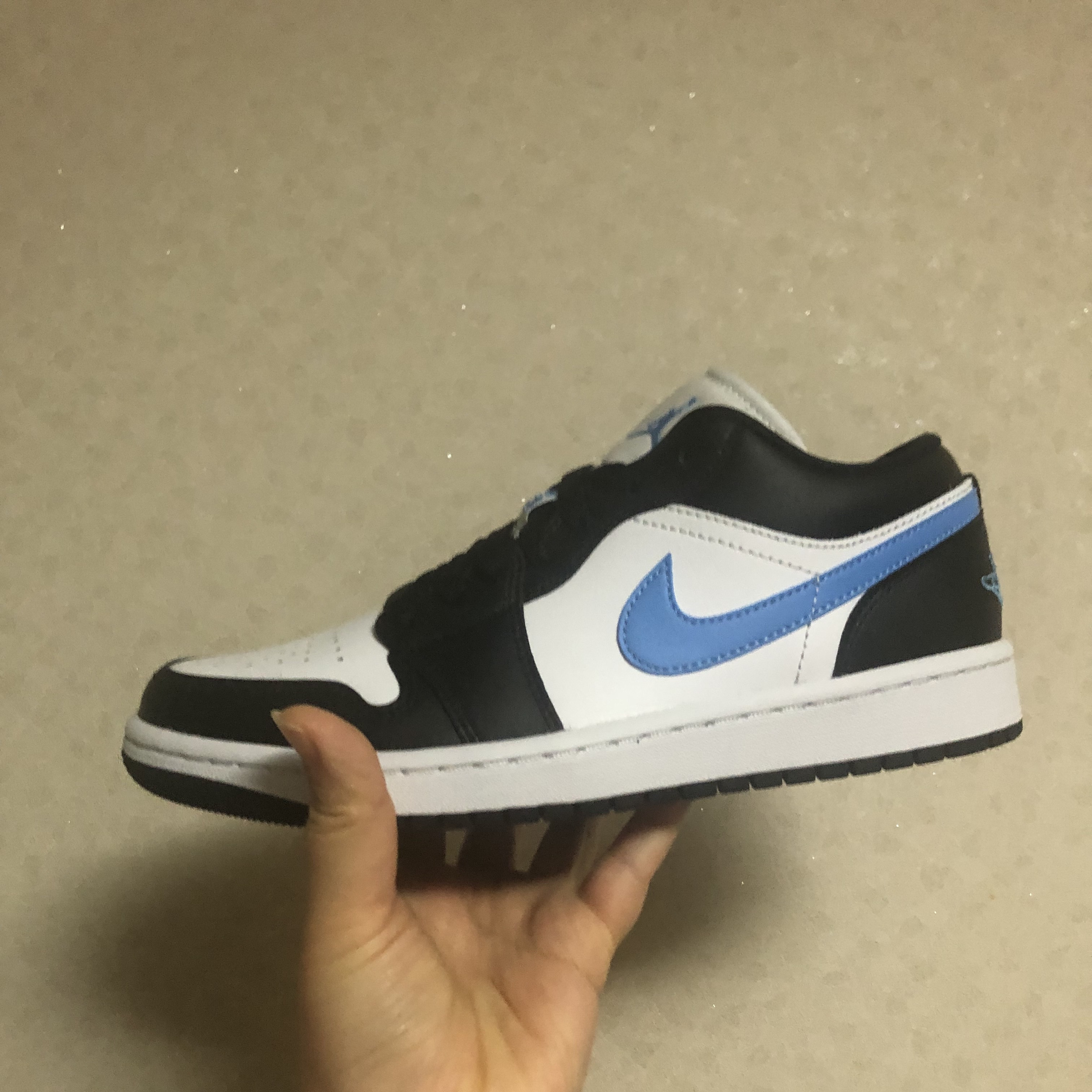 (W) Jordan 1 Low Black University Blue 착용 스타일
