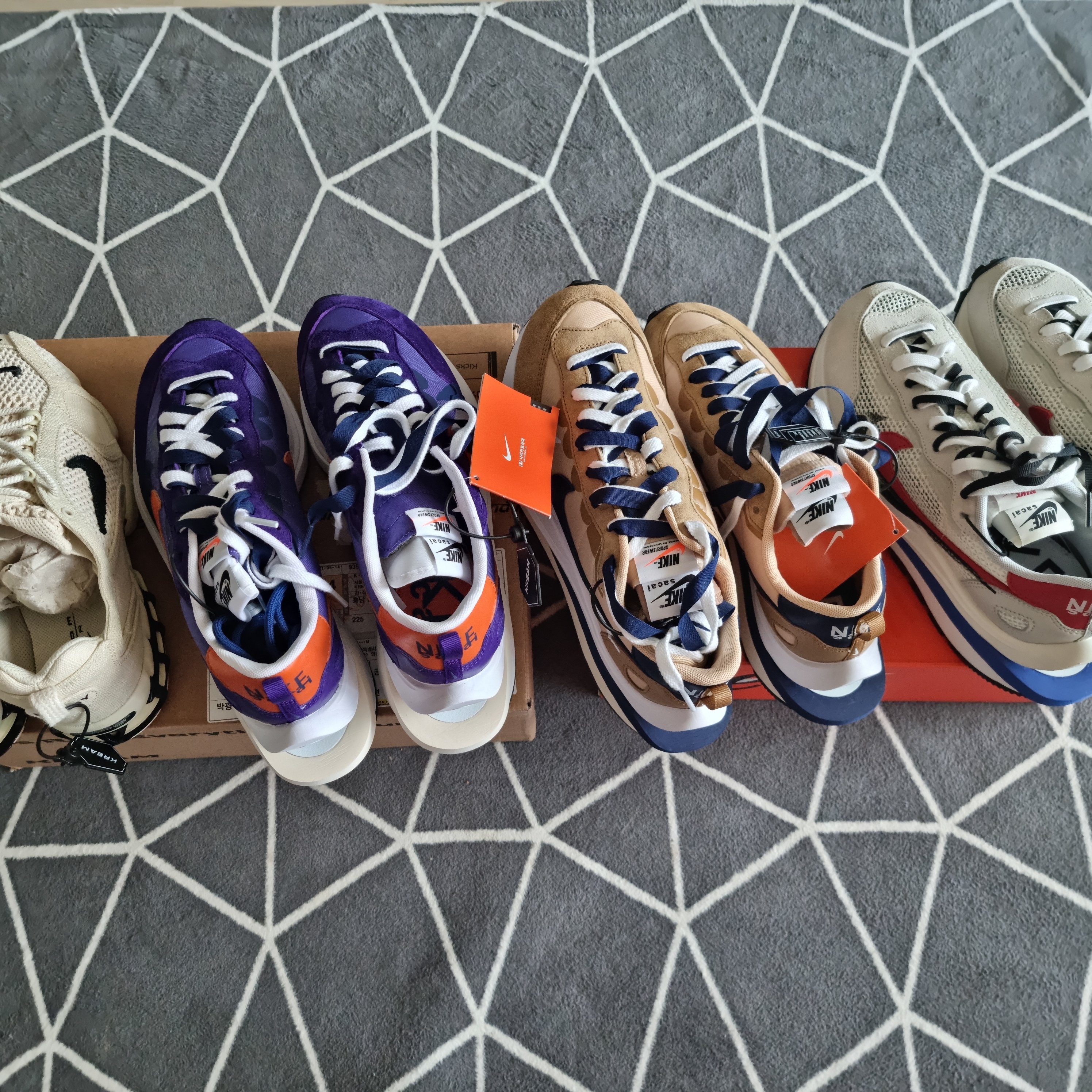 Nike x Sacai VaporWaffle Sesame and Blue Void, Nike x Sacai VaporWaffle Dark Iris 착용 스타일