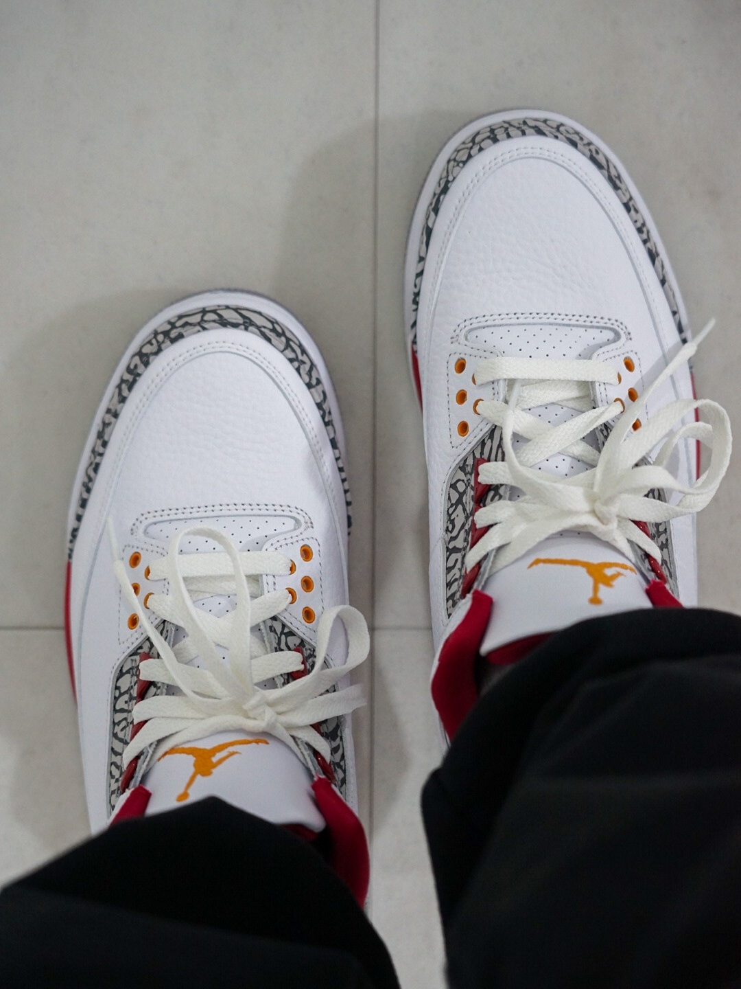 Jordan 3 Retro Cardinal Red 착용 스타일 - 2