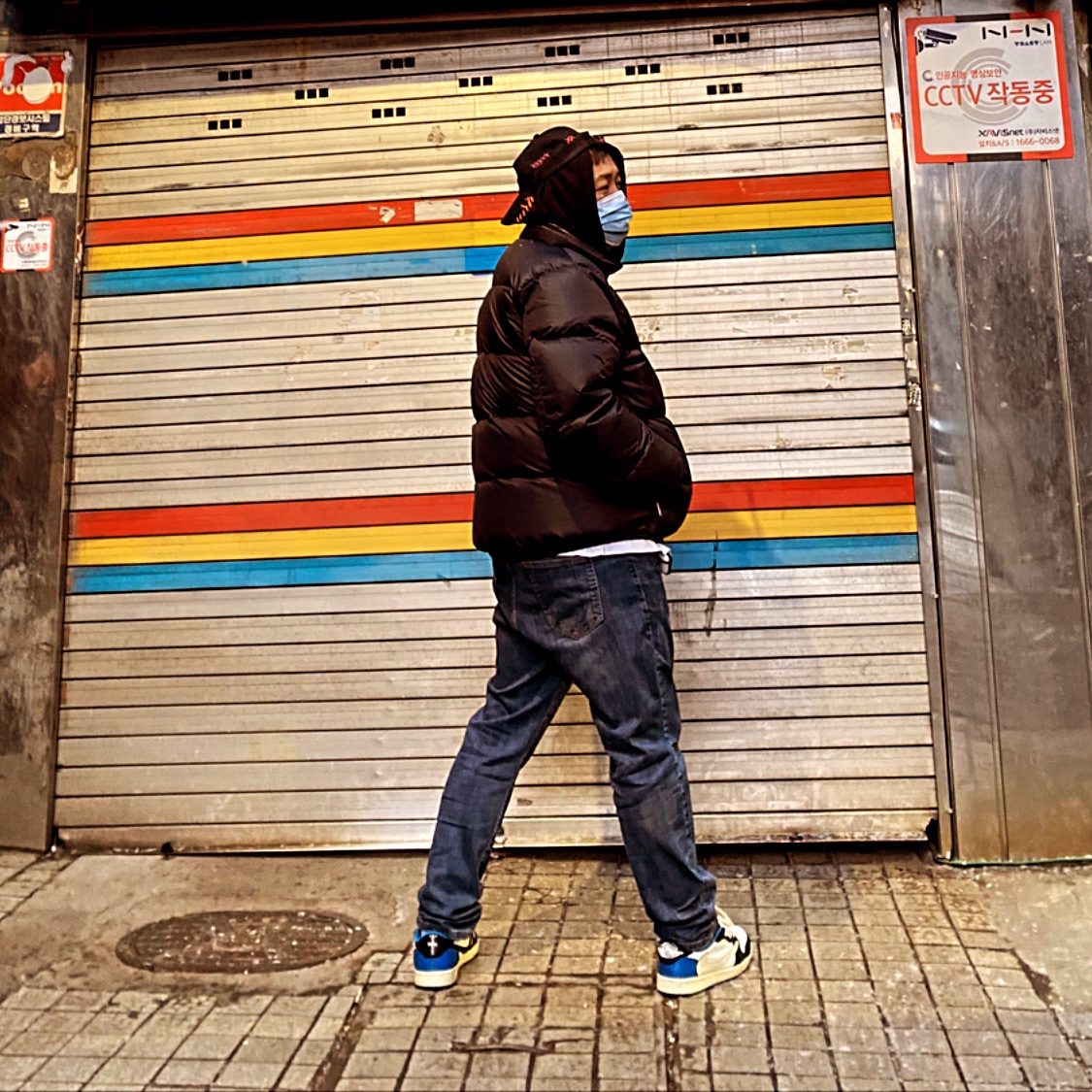 Jordan 1 x Travis Scott x Fragment Retro Low OG SP Military Blue, IAB Studio Hoodie Black White 착용 스타일