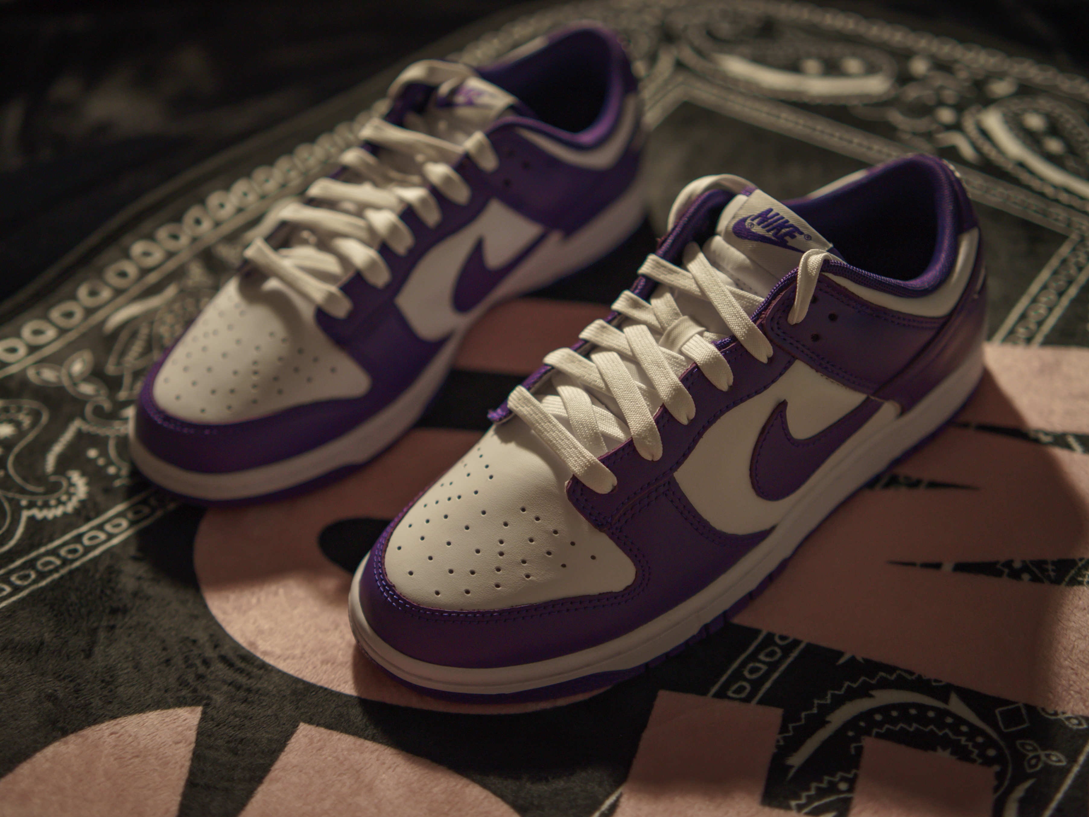 Nike Dunk Low Retro Championship Court Purple 착용 스타일 - 3
