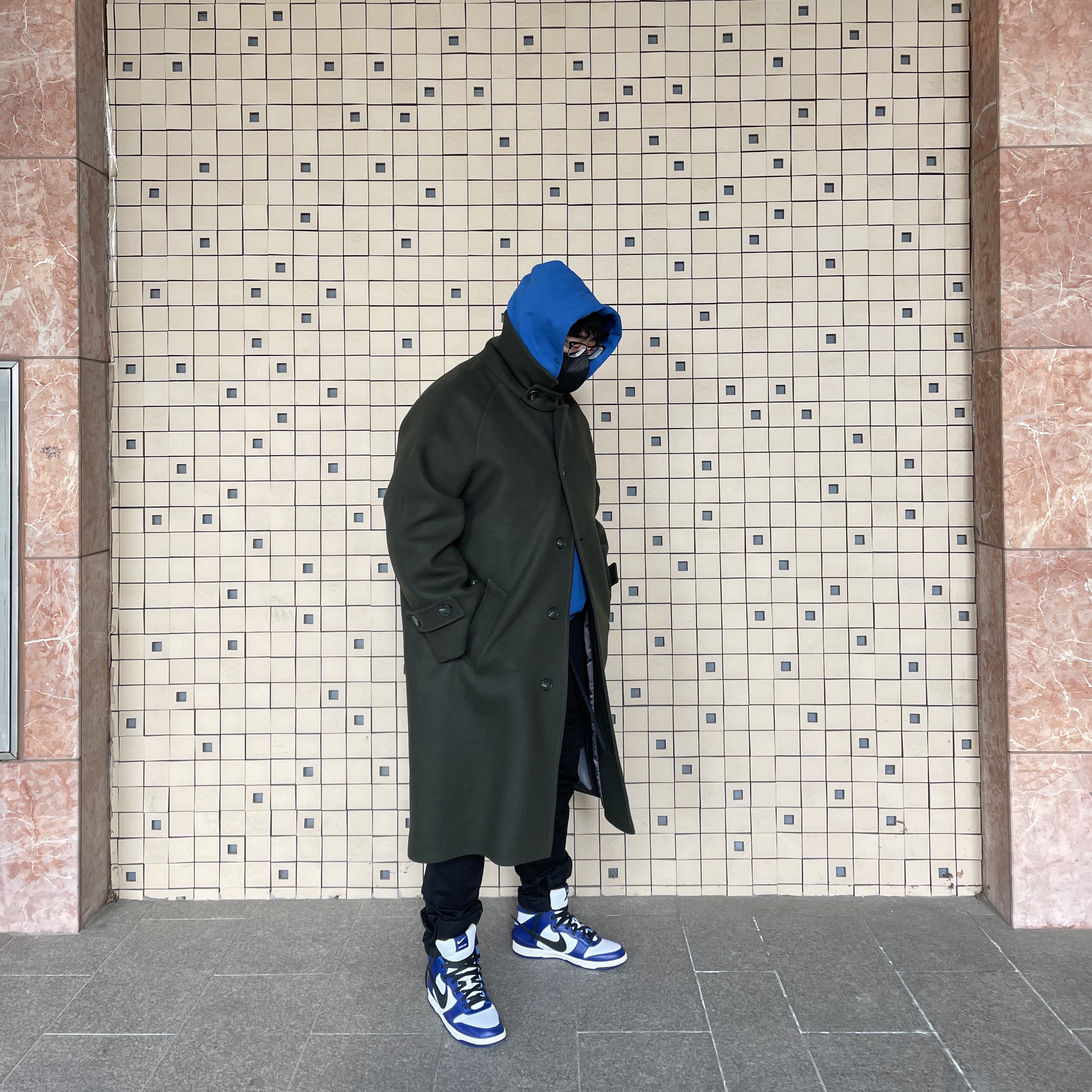 Nike x Ambush Dunk High Deep Royal Blue 착용 스타일 - 3
