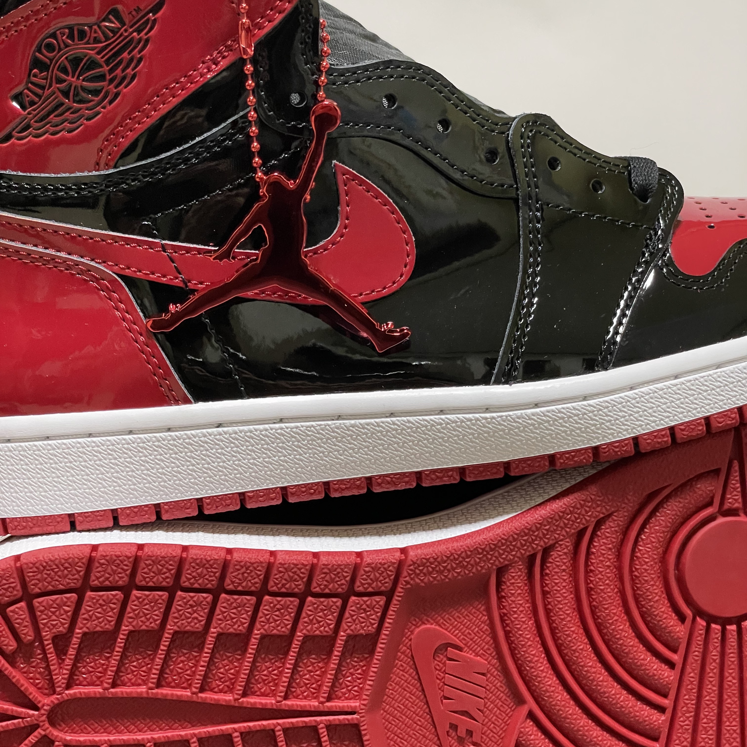 Jordan 1 Retro High OG Patent Bred 착용 스타일