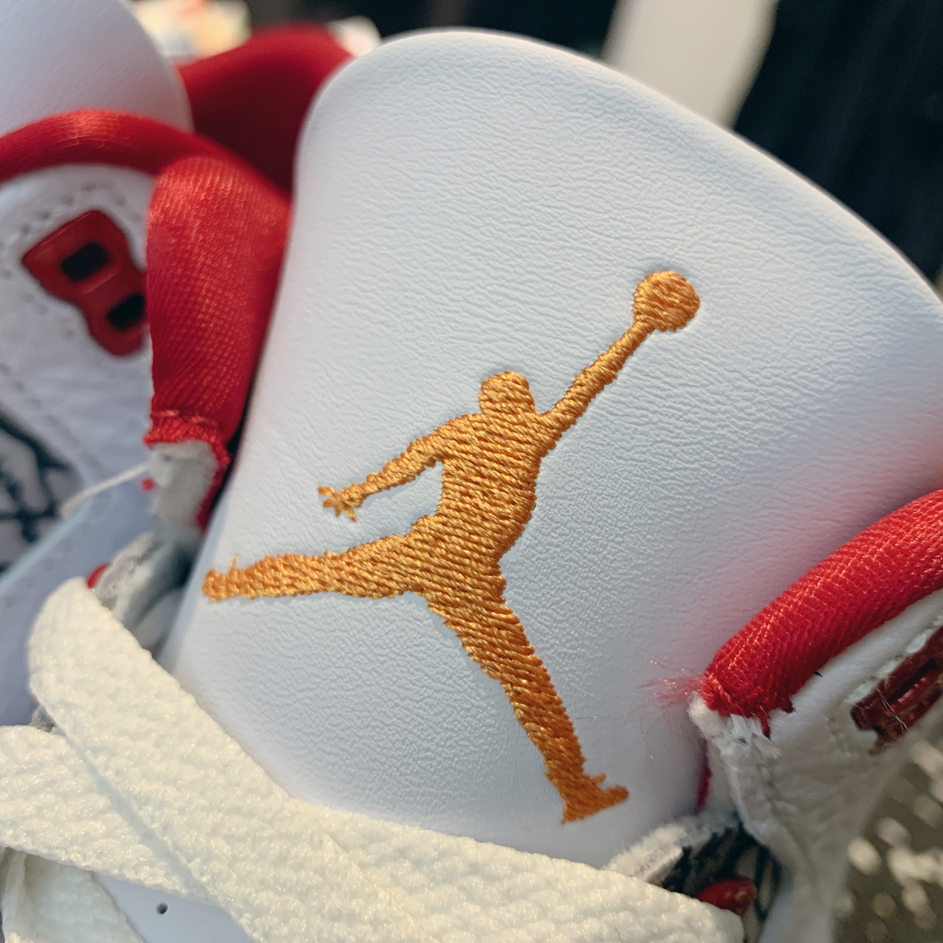 Jordan 3 Retro Cardinal Red 착용 스타일 - 3