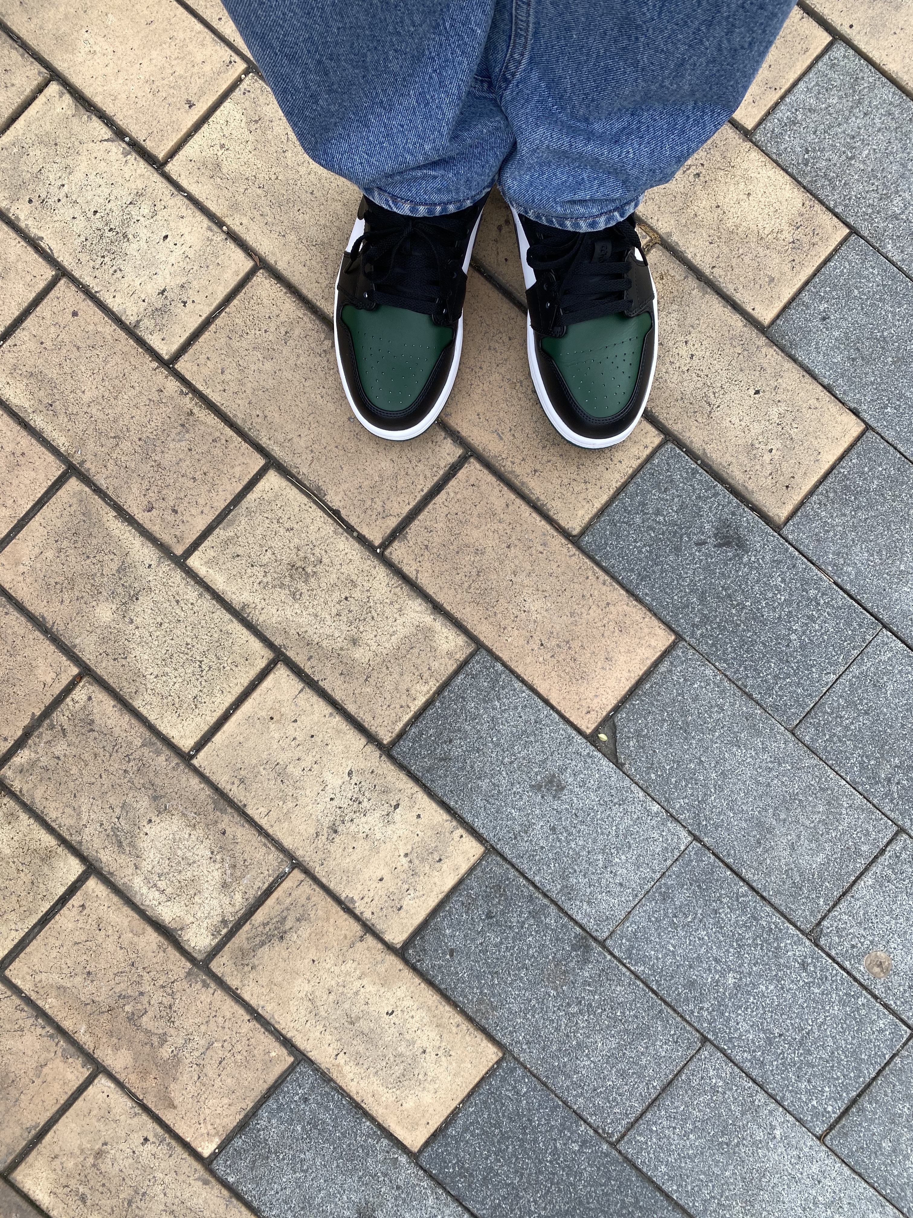 Jordan 1 Low Green Toe 착용 스타일