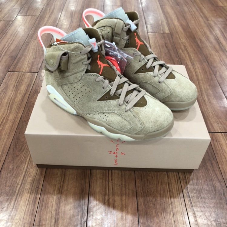 Jordan 6 x Travis Scott Retro SP British Khaki 착용 스타일