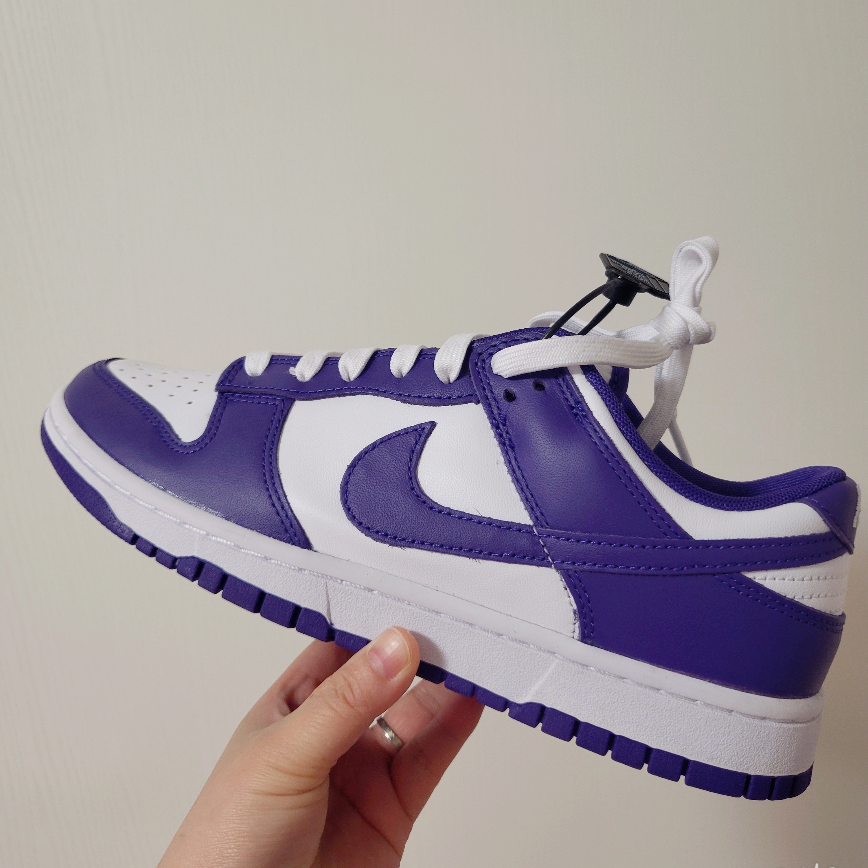 Nike Dunk Low Retro Championship Court Purple 착용 스타일