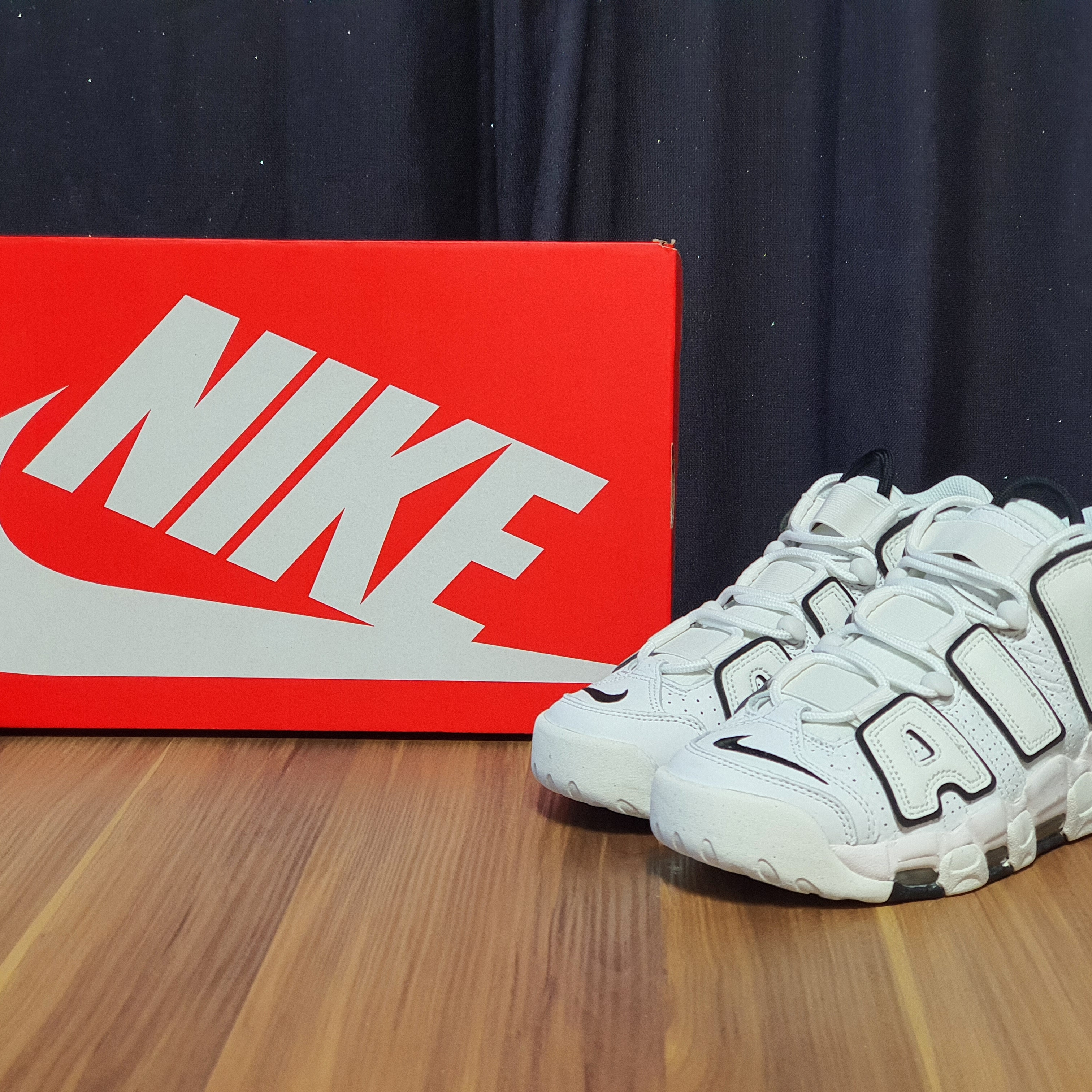 (W) Nike Air More Uptempo Summit White 착용 스타일 - 2