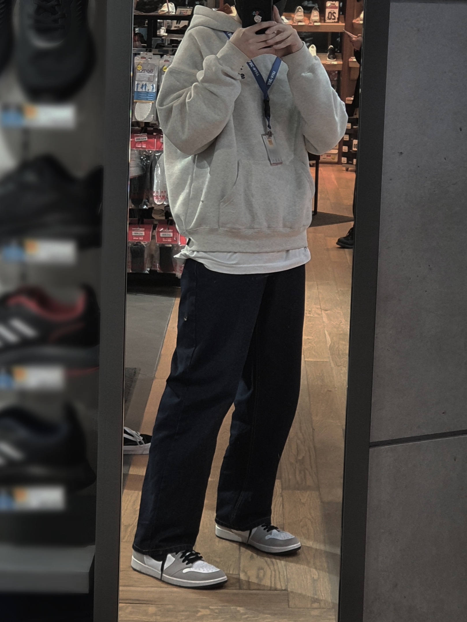 Jordan 1 Retro High OG Light Smoke Grey, IAB Studio Hoodie Oatmeal Gray - 21SS 착용 스타일
