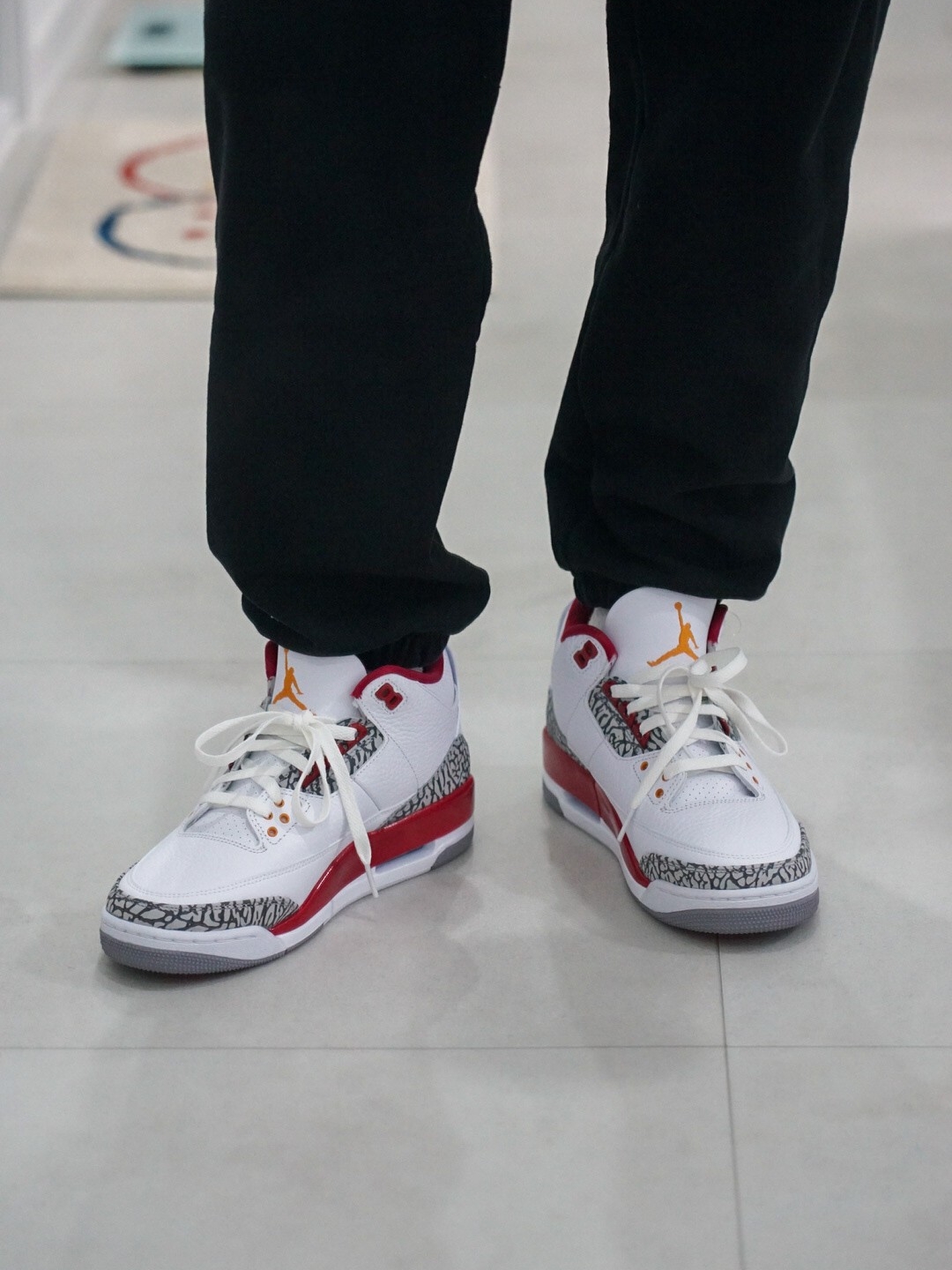 Jordan 3 Retro Cardinal Red 착용 스타일 - 2