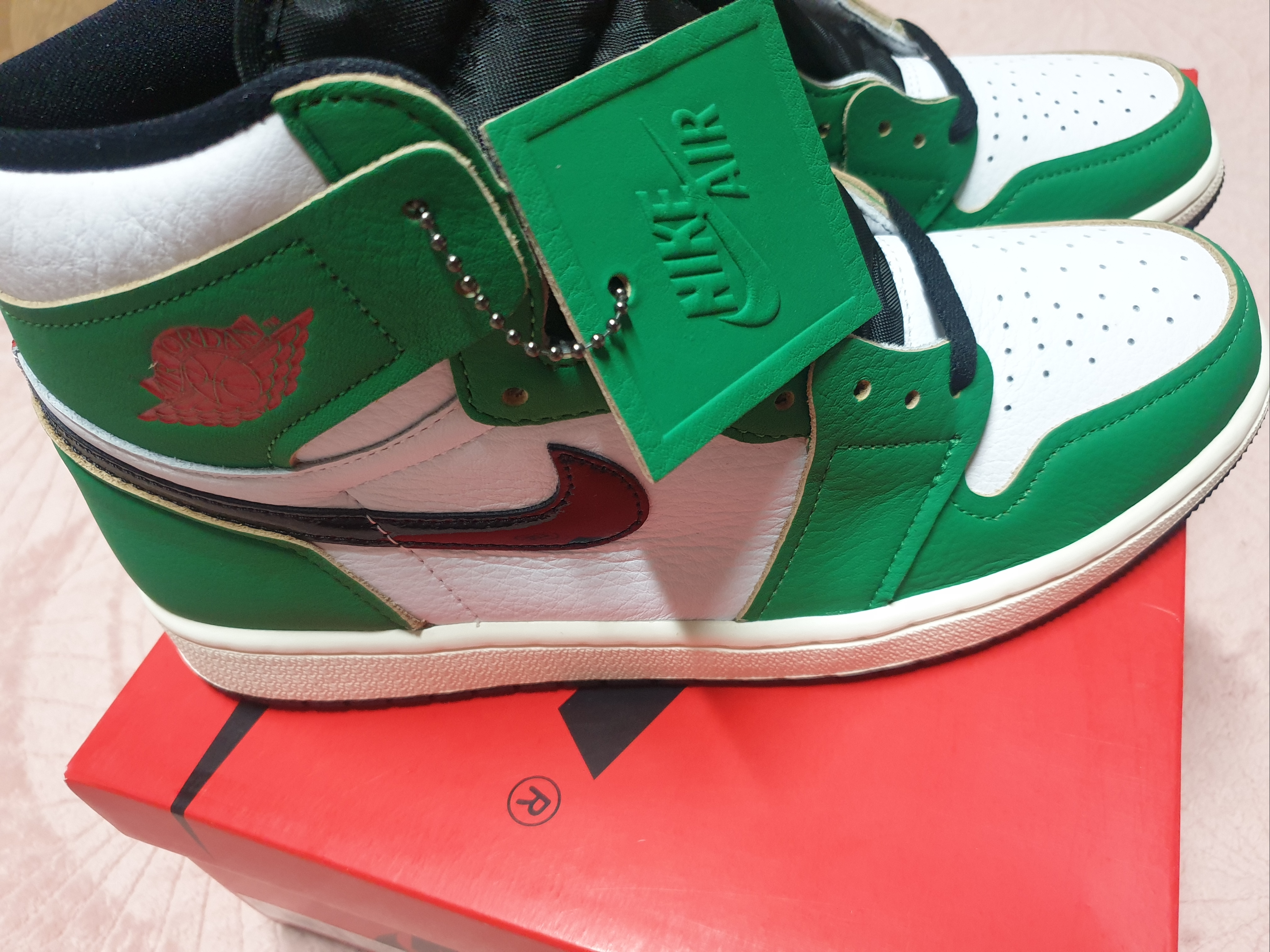 (W) Jordan 1 Retro High OG Lucky Green 착용 스타일 - 2