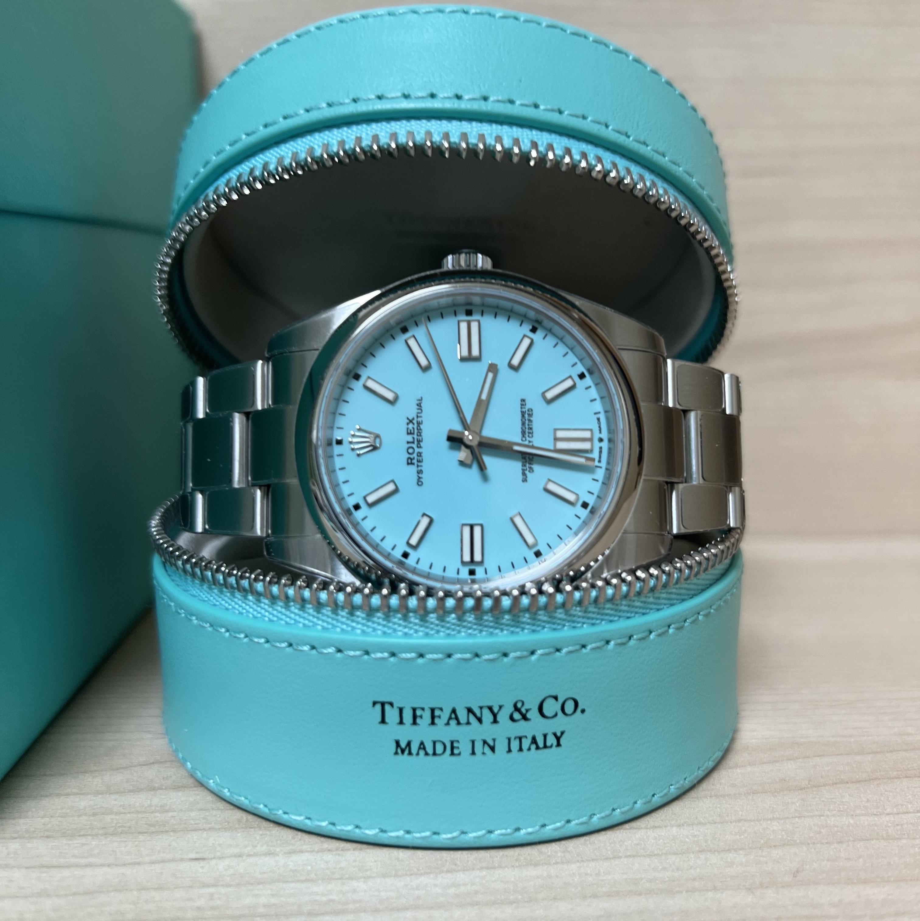 Rolex Oyster Perpetual 41mm 124300 Turquoise Blue Oyster 착용 스타일