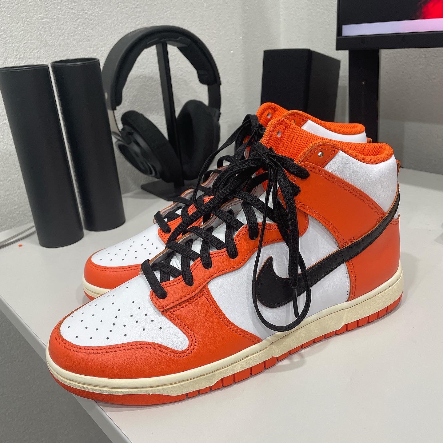 Nike Dunk High Retro Orange Blaze 착용 스타일 - 2