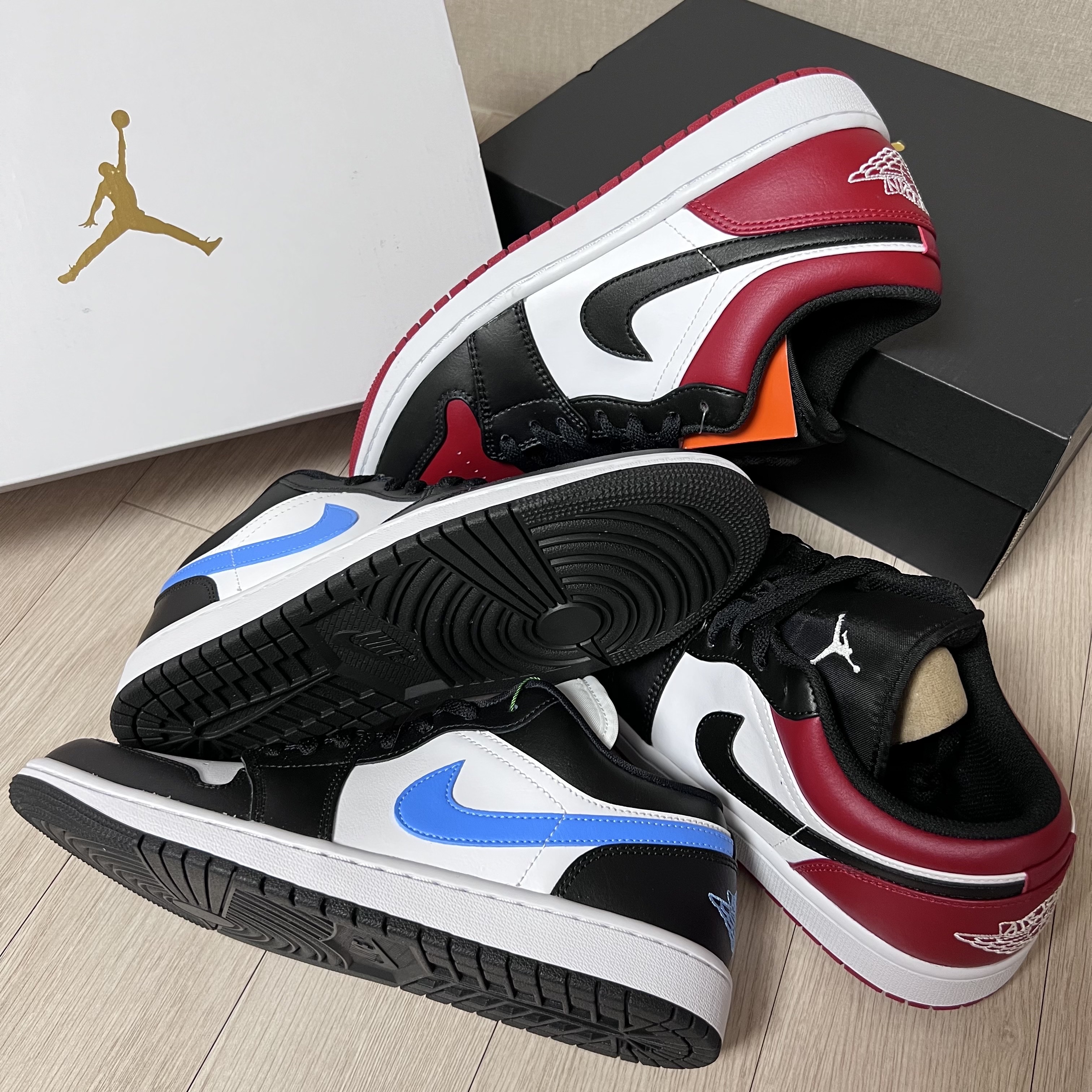 (W) Jordan 1 Low Black University Blue, Jordan 1 Low Bred Toe 착용 스타일 - 4