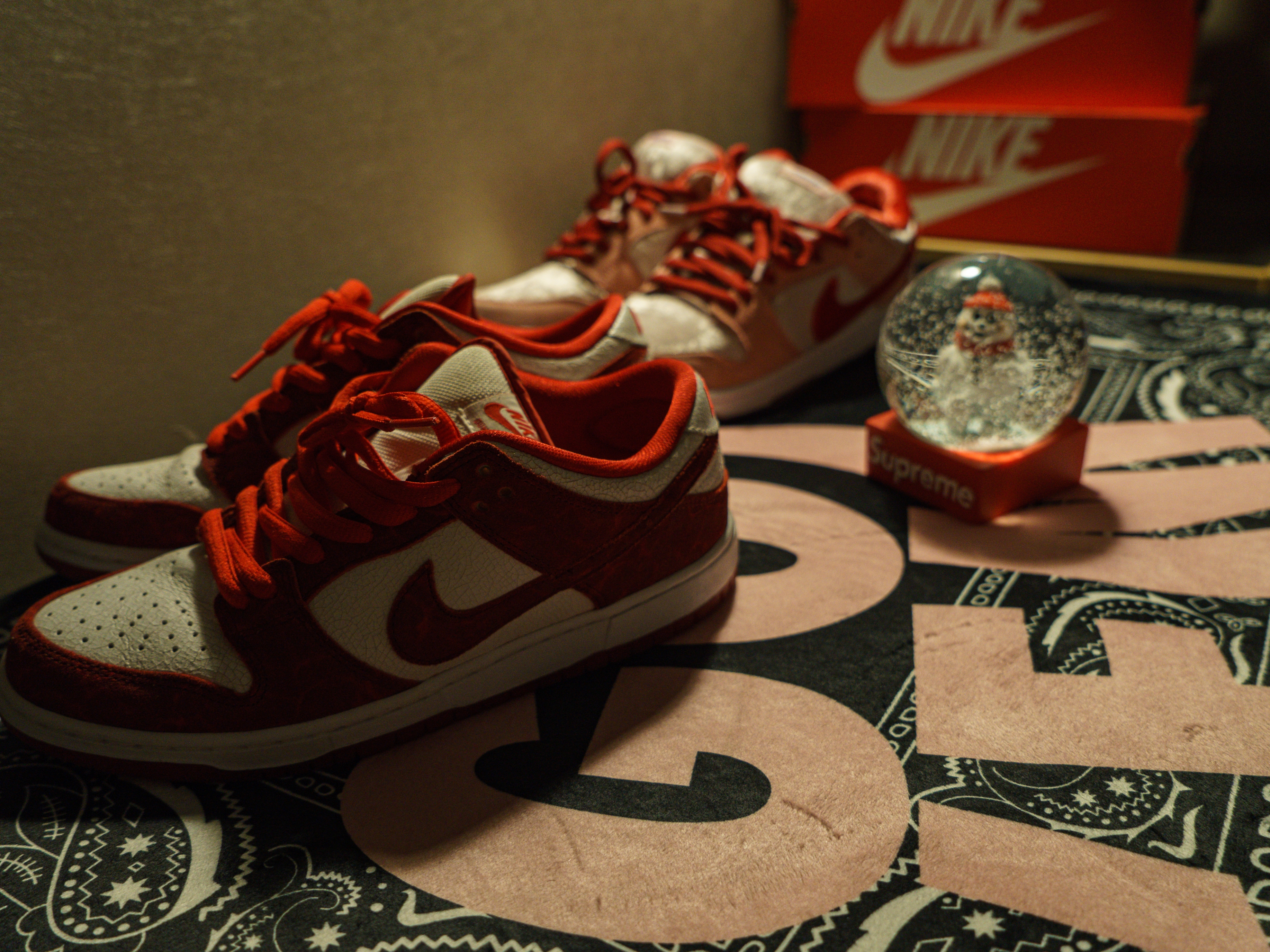 Nike Dunk Low Premium SB Valentine Day 2014 착용 스타일 - 3