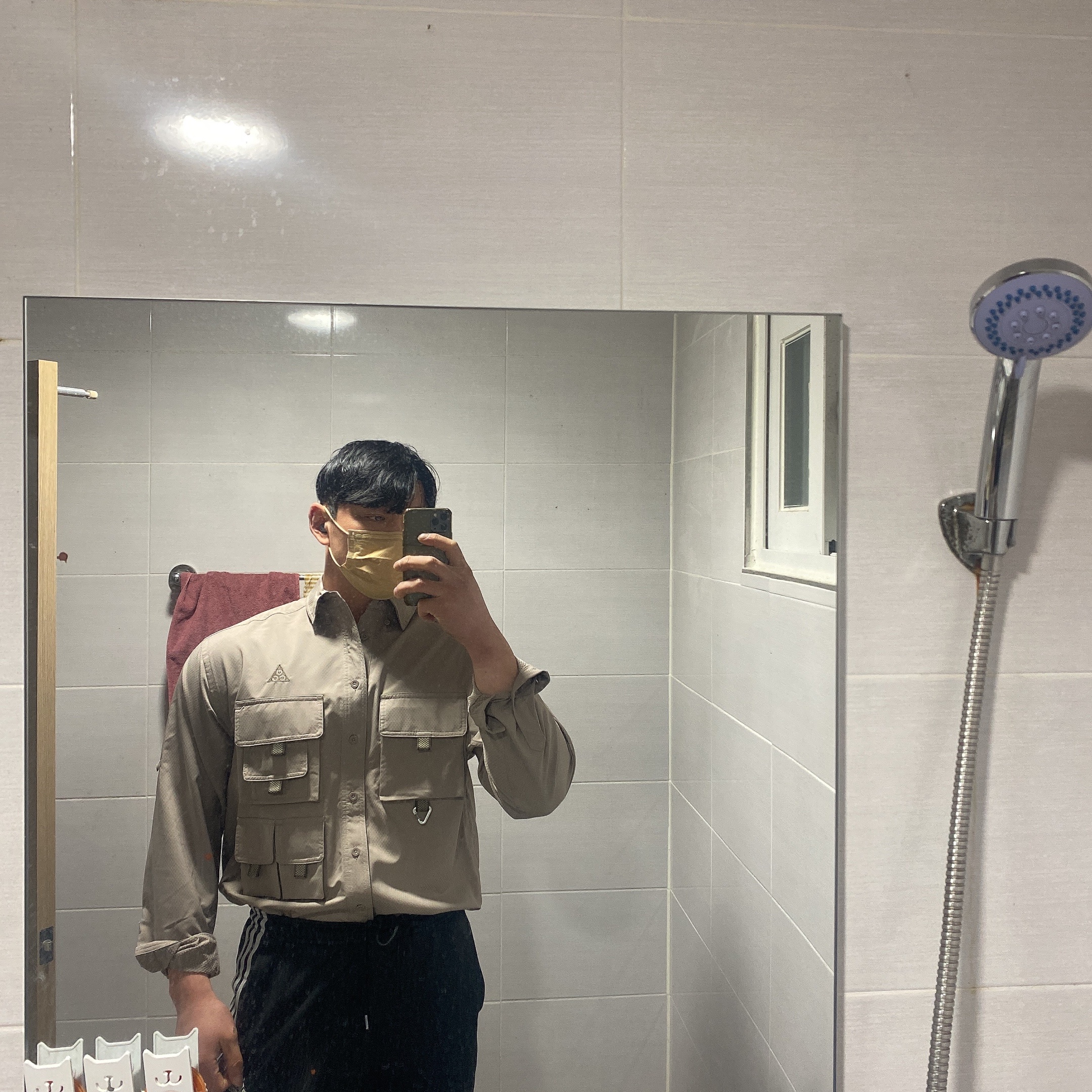 Nike ACG Devastation Trail Work Shirt Moon Fossil - US/EU 착용 스타일