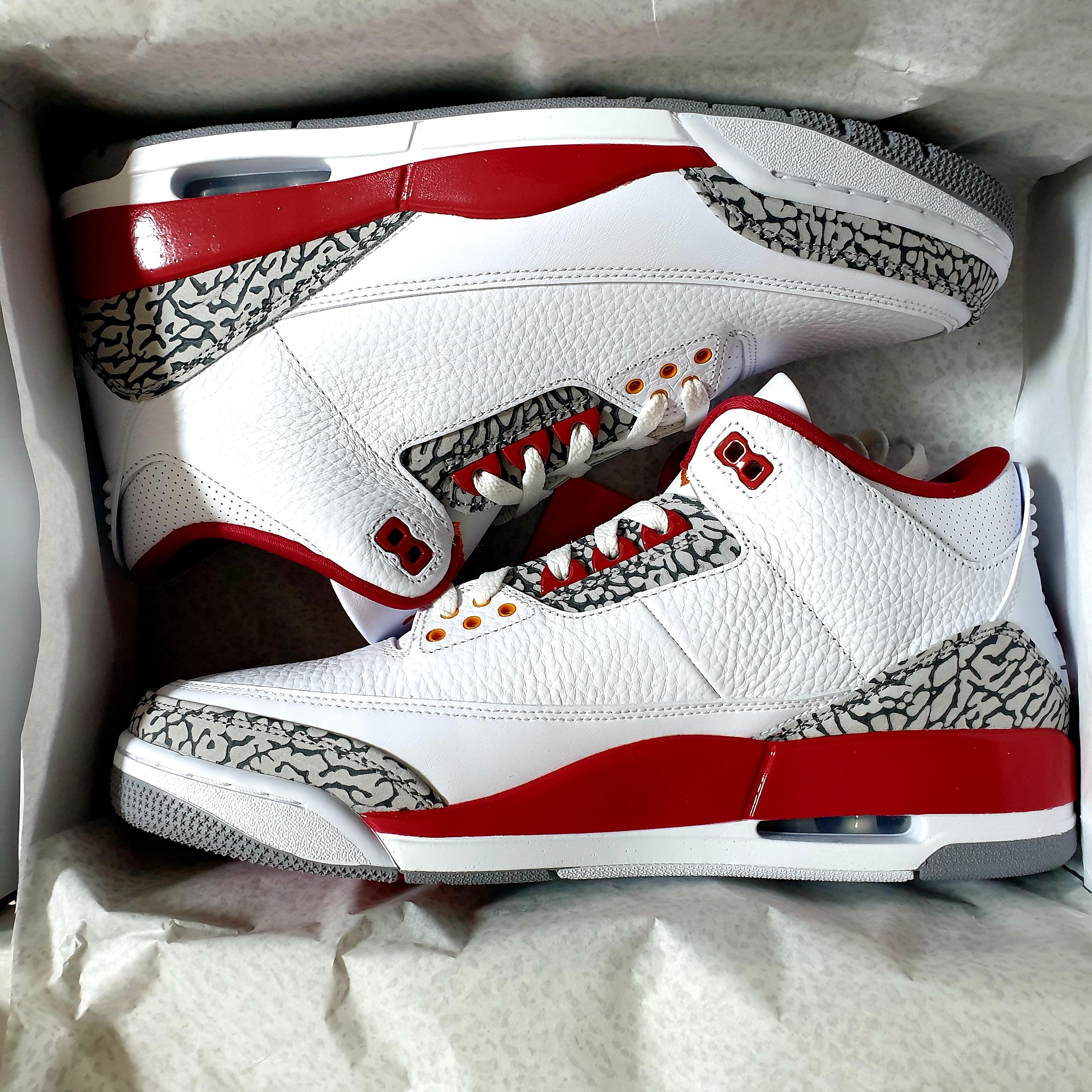 Jordan 3 Retro Cardinal Red 착용 스타일 - 2