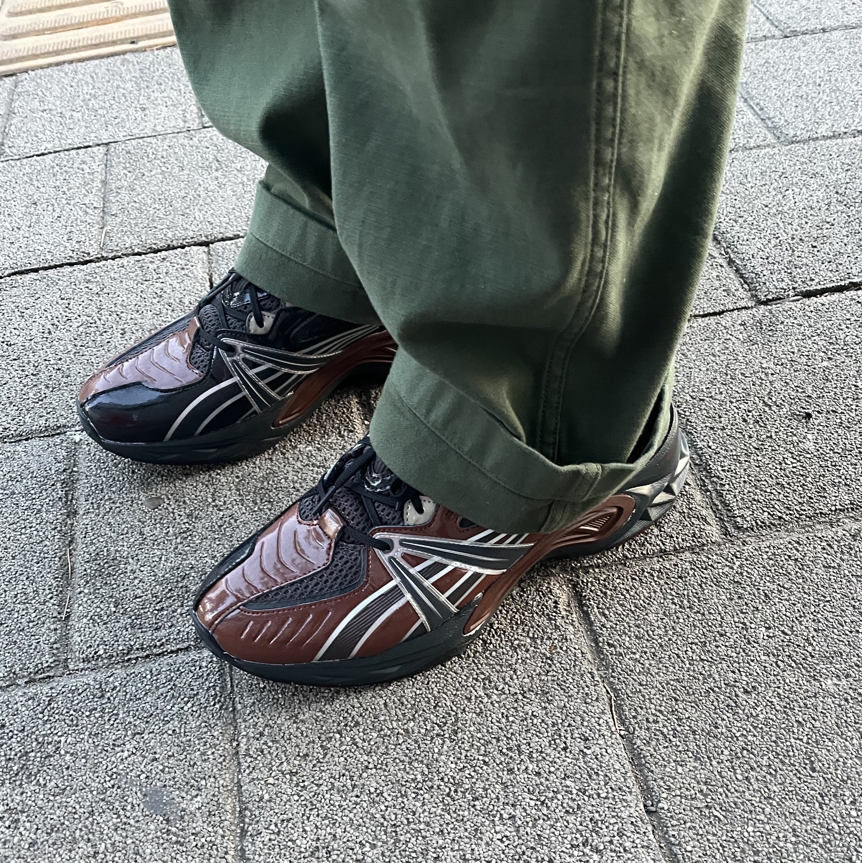 Asics HN2-S Protoblast Chocolate Brown 착용 스타일
