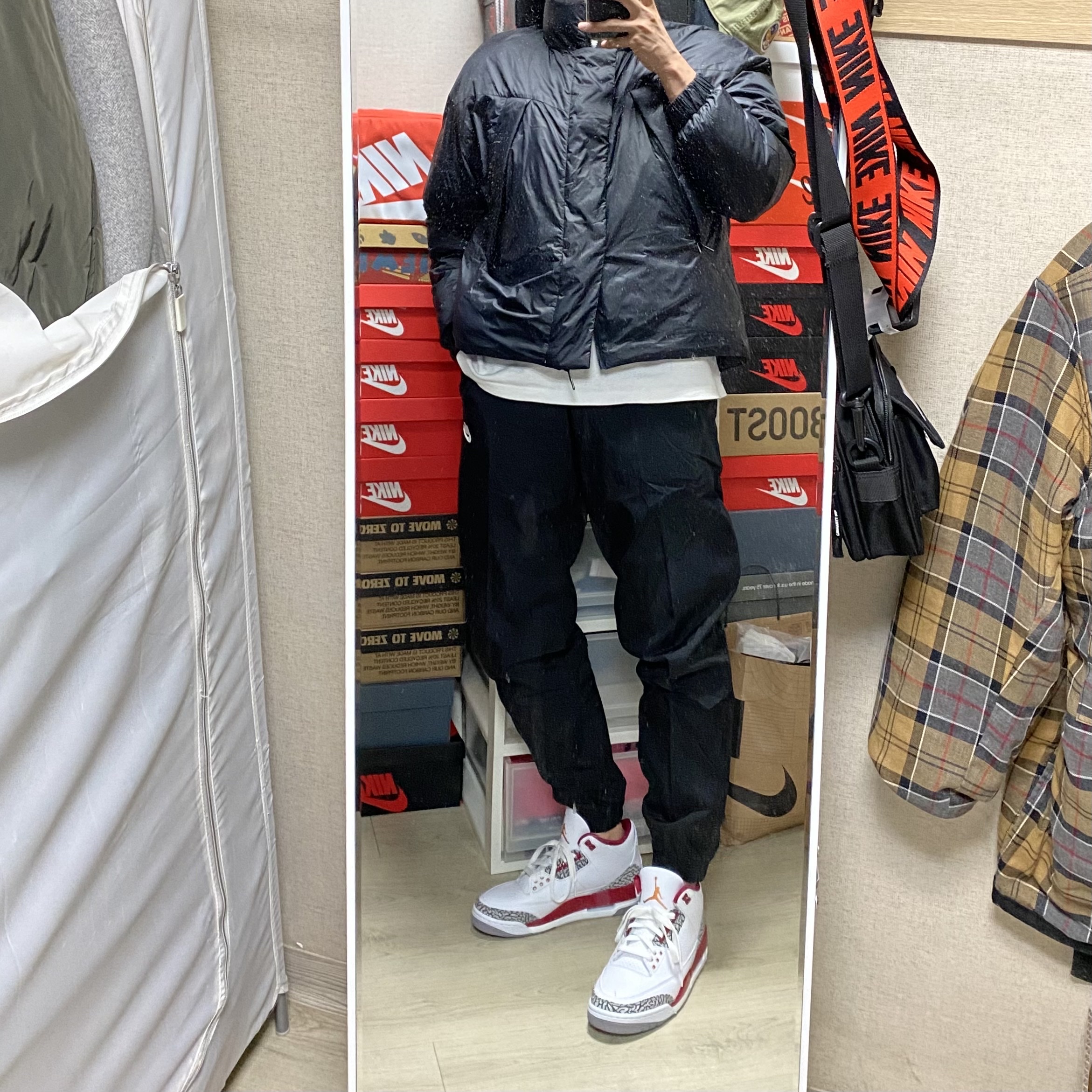 Jordan 3 Retro Cardinal Red 착용 스타일 - 1