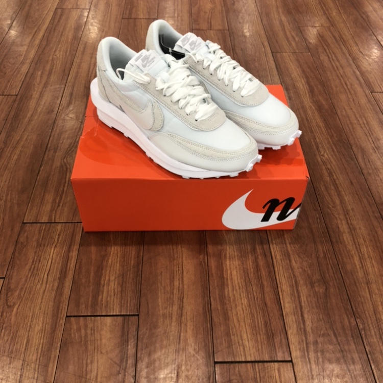 Nike x Sacai LDWaffle White Nylon 착용 스타일