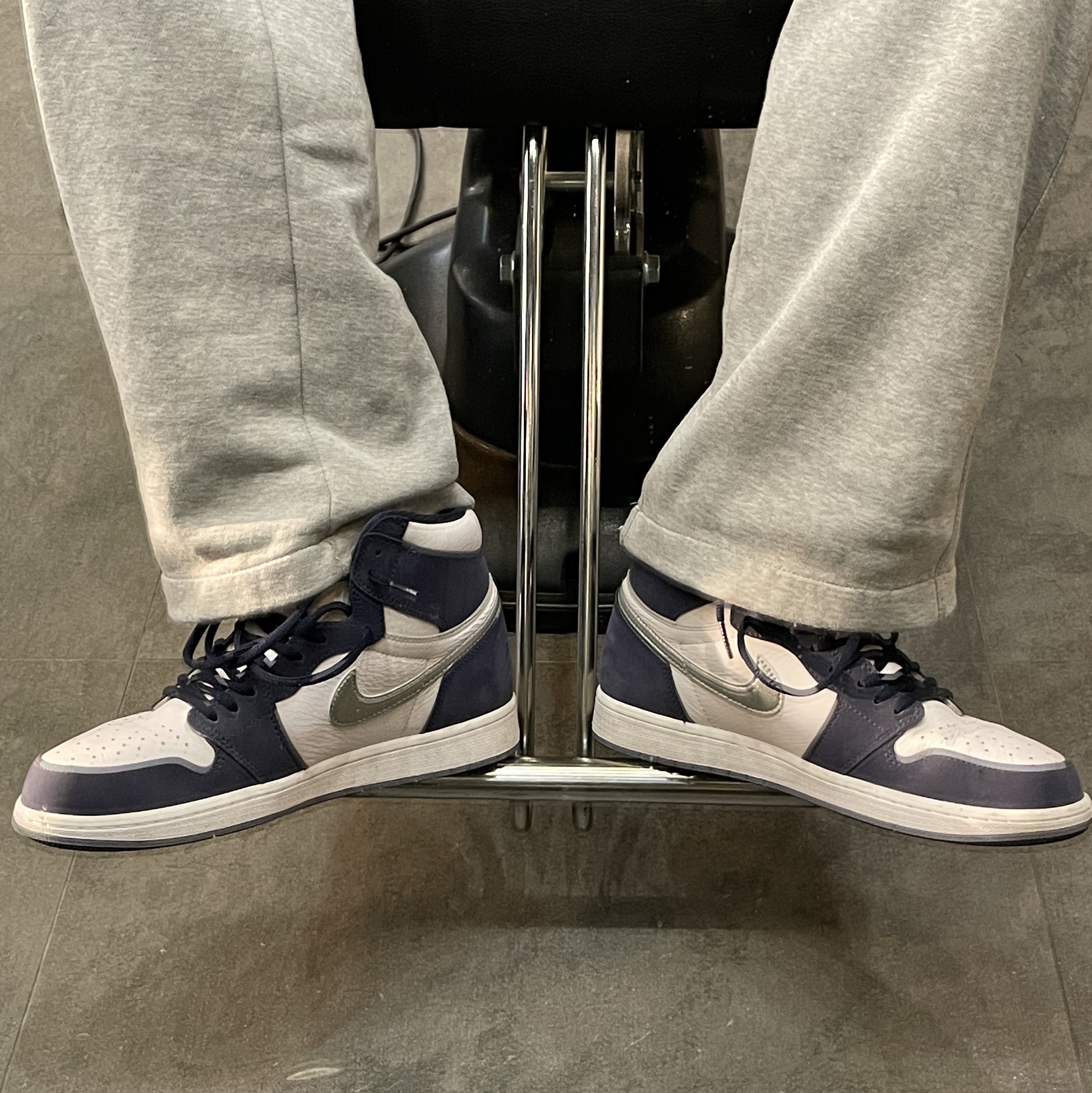Jordan 1 Retro High OG CO.JP Midnight Navy 착용 스타일